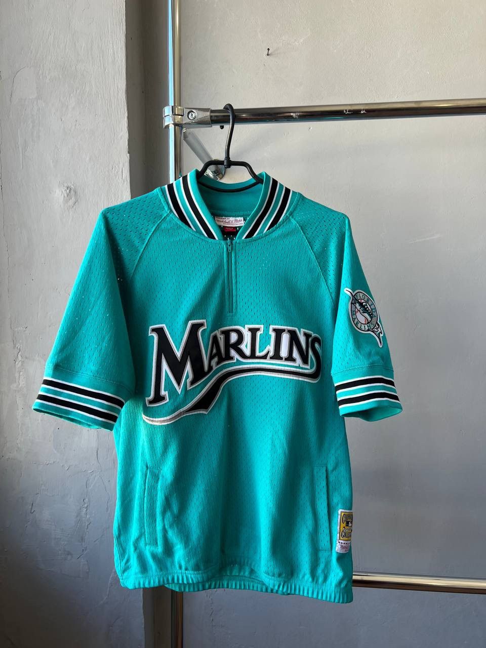 Mitchell & Ness RARE 1995 RETRO FLORIDA MARLINS #8 ANDRE DAWSON MLB SHIRT M Size US M / EU 48-50 / 2 - 2 Thumbnail