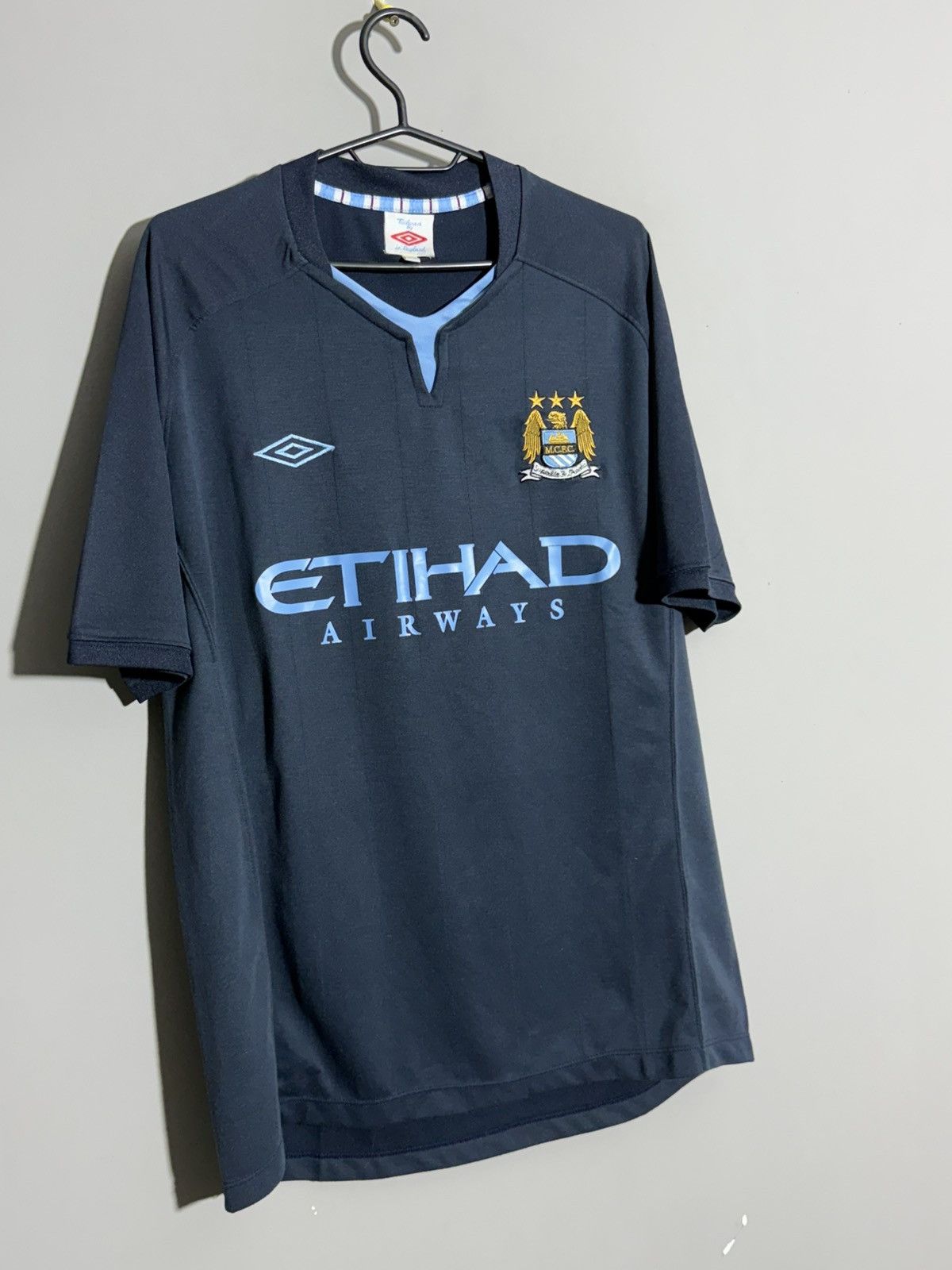Umbro Manchester City Umbro 2010-2011 Soccer Jersey size 42 Size US XS / EU 42 / 0 - 2 Thumbnail