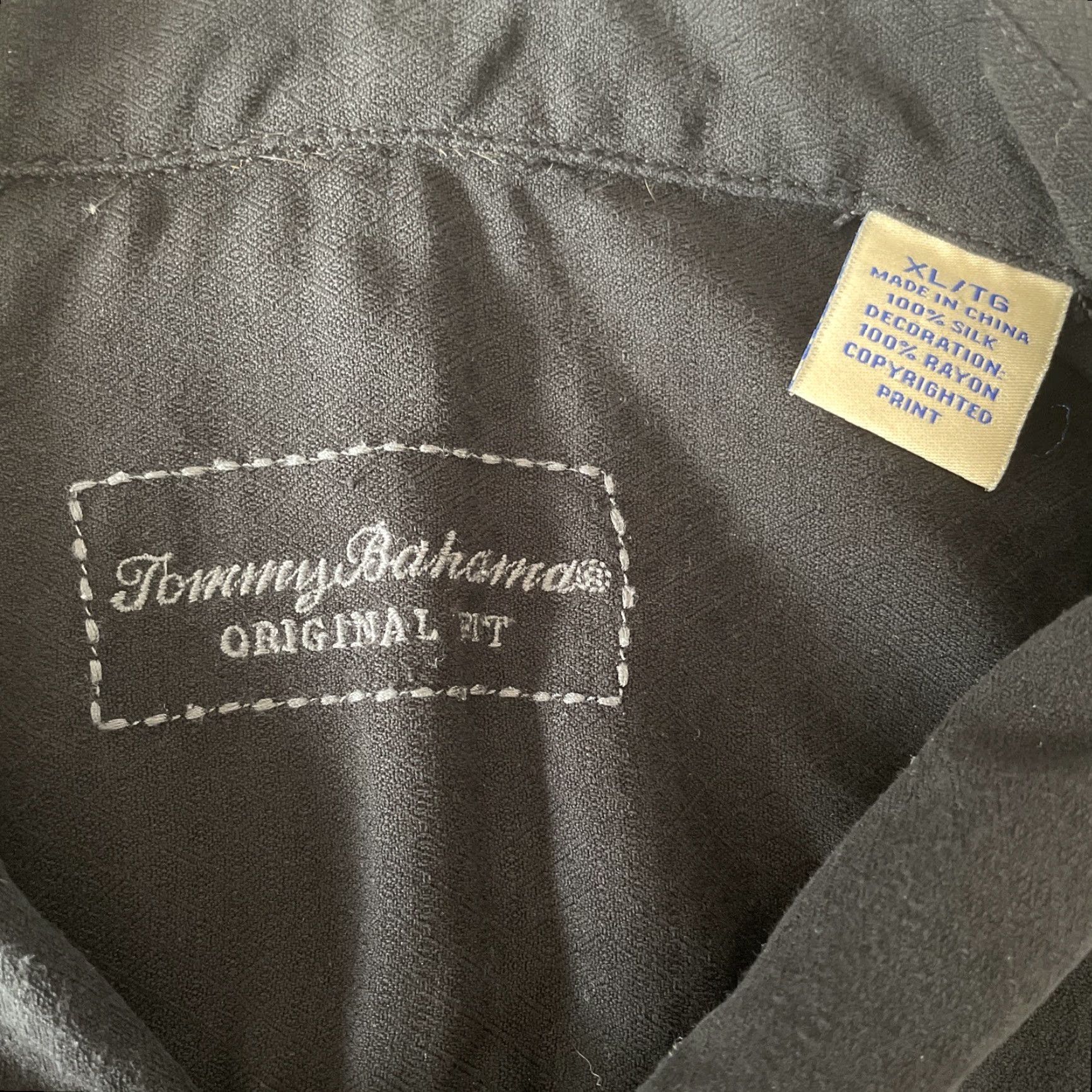 Tommy Bahama VINTAGE Tommy Bahama Black Silk Hawaiian Shirt Mens XL Embroidered Cigar Lounge Button-Up Size US XL / EU 56 / 4 - 7 Thumbnail
