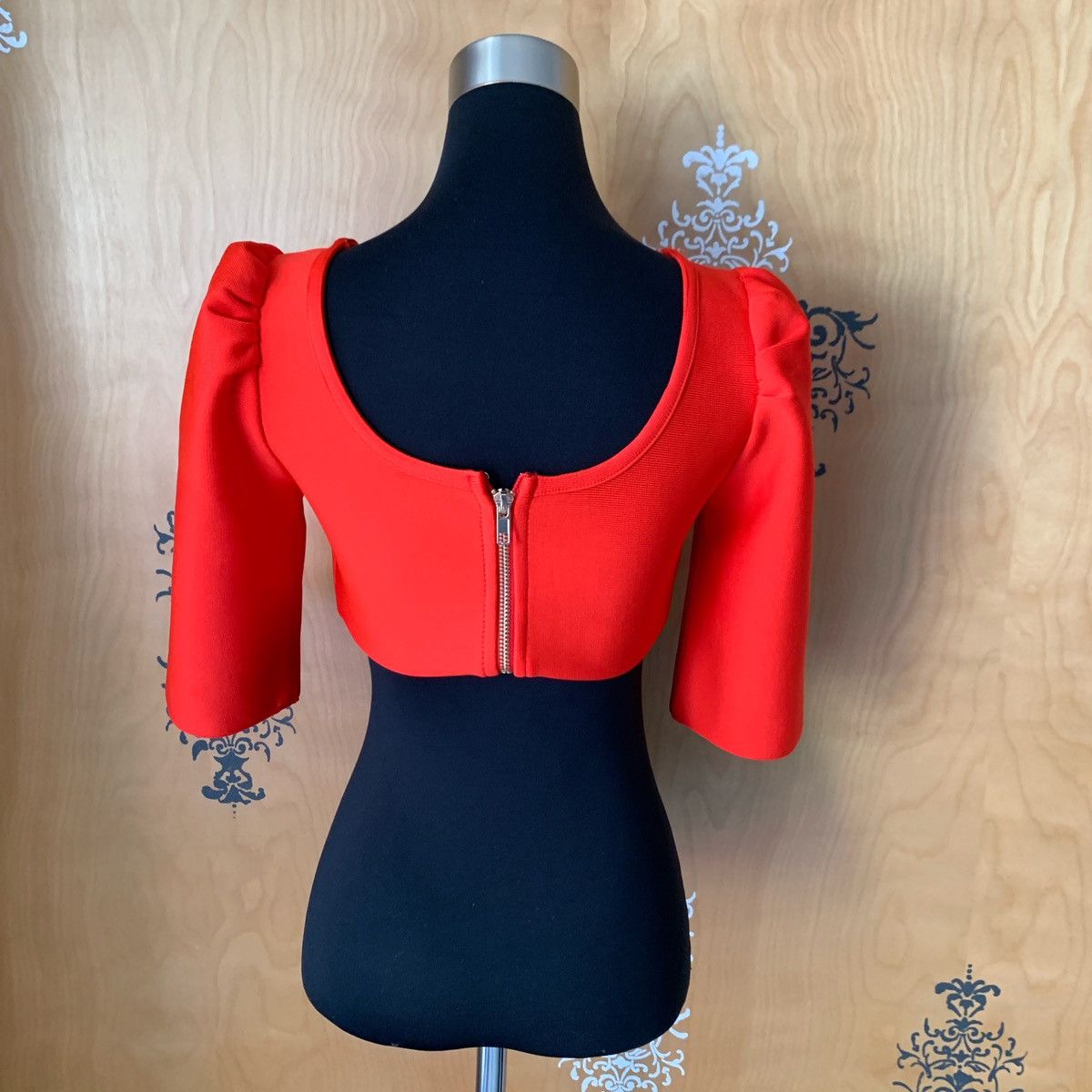 Designer Peplum Style Red Mid-Sleeve Crop Top Size M / US 6-8 / IT 42-44 - 7 Thumbnail