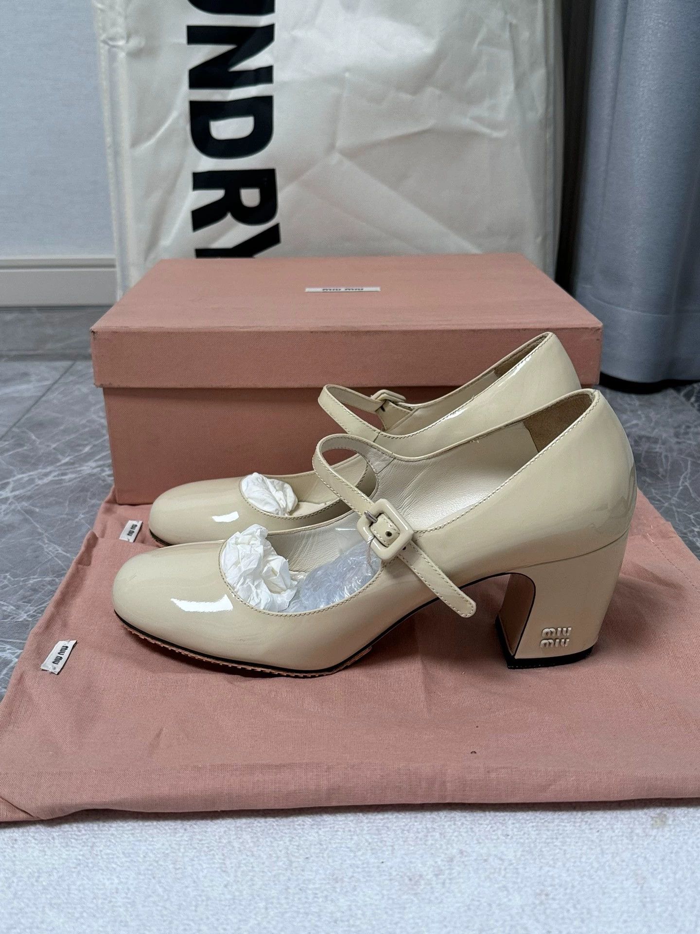 Miu Miu MiuMiu Mary Jane Heels Ivory 38.5 6cm Size US 8 / IT 38 - 1 Thumbnail