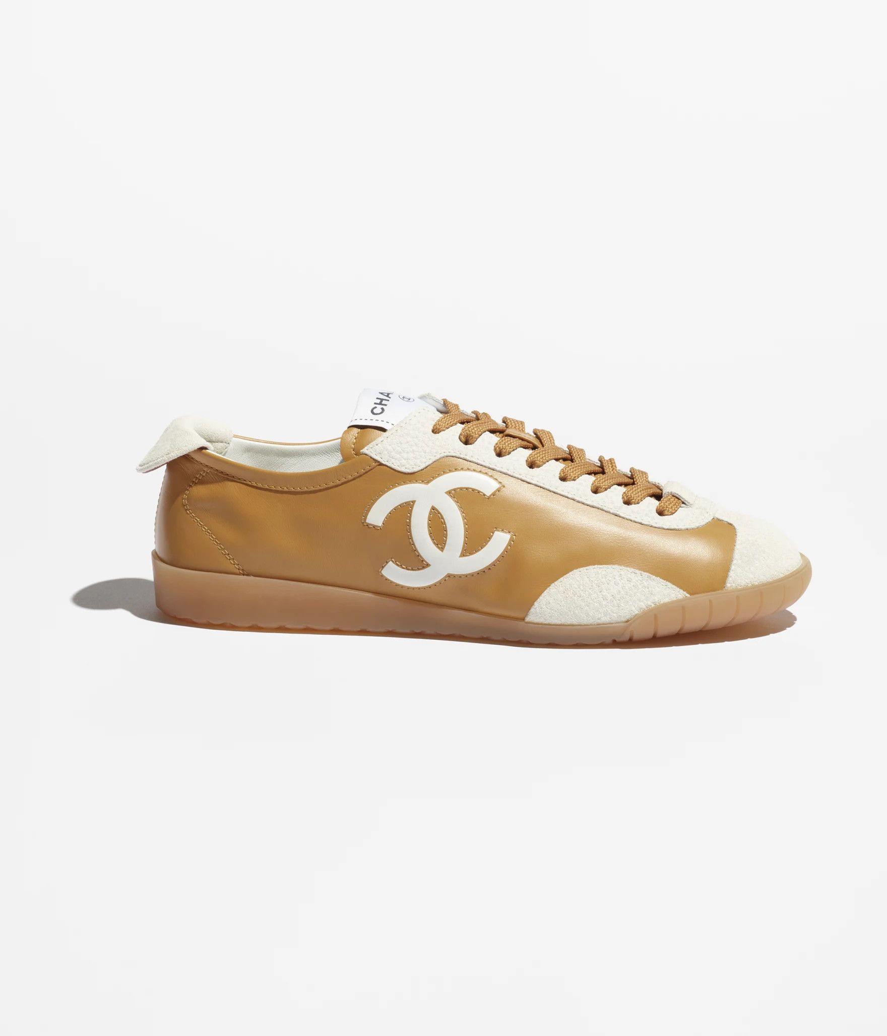 Chanel 26P White Leather Suede CC Logo Runner Trainer Sneaker 39.5 Size US 9.5 / IT 39.5 - 1 Thumbnail