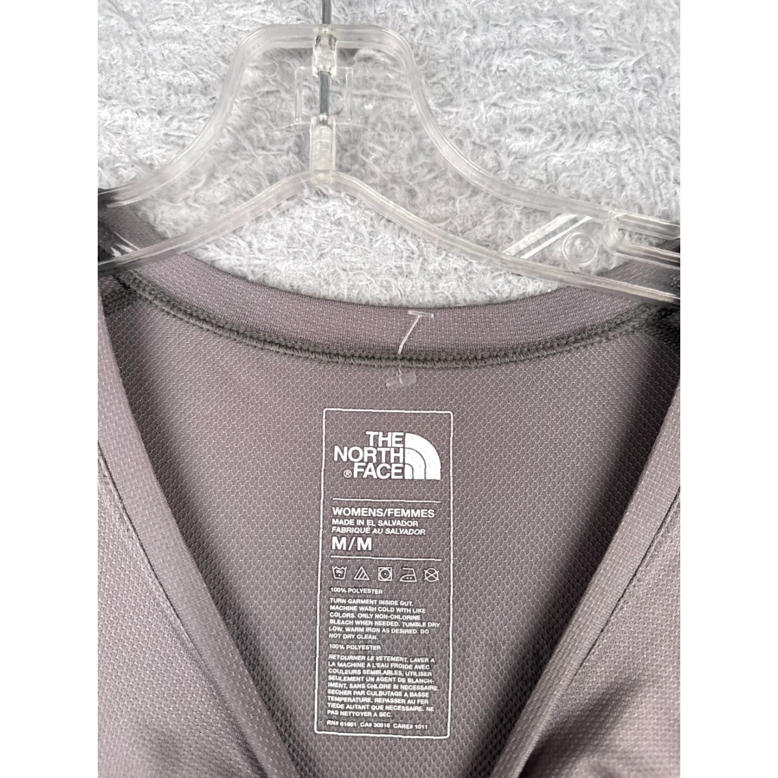 The North Face VINTAGE The North Face Shirt Women Medium Gray Short Sleeve Crew Poly Wilderness TREK Size M / US 6-8 / IT 42-44 - 7 Thumbnail