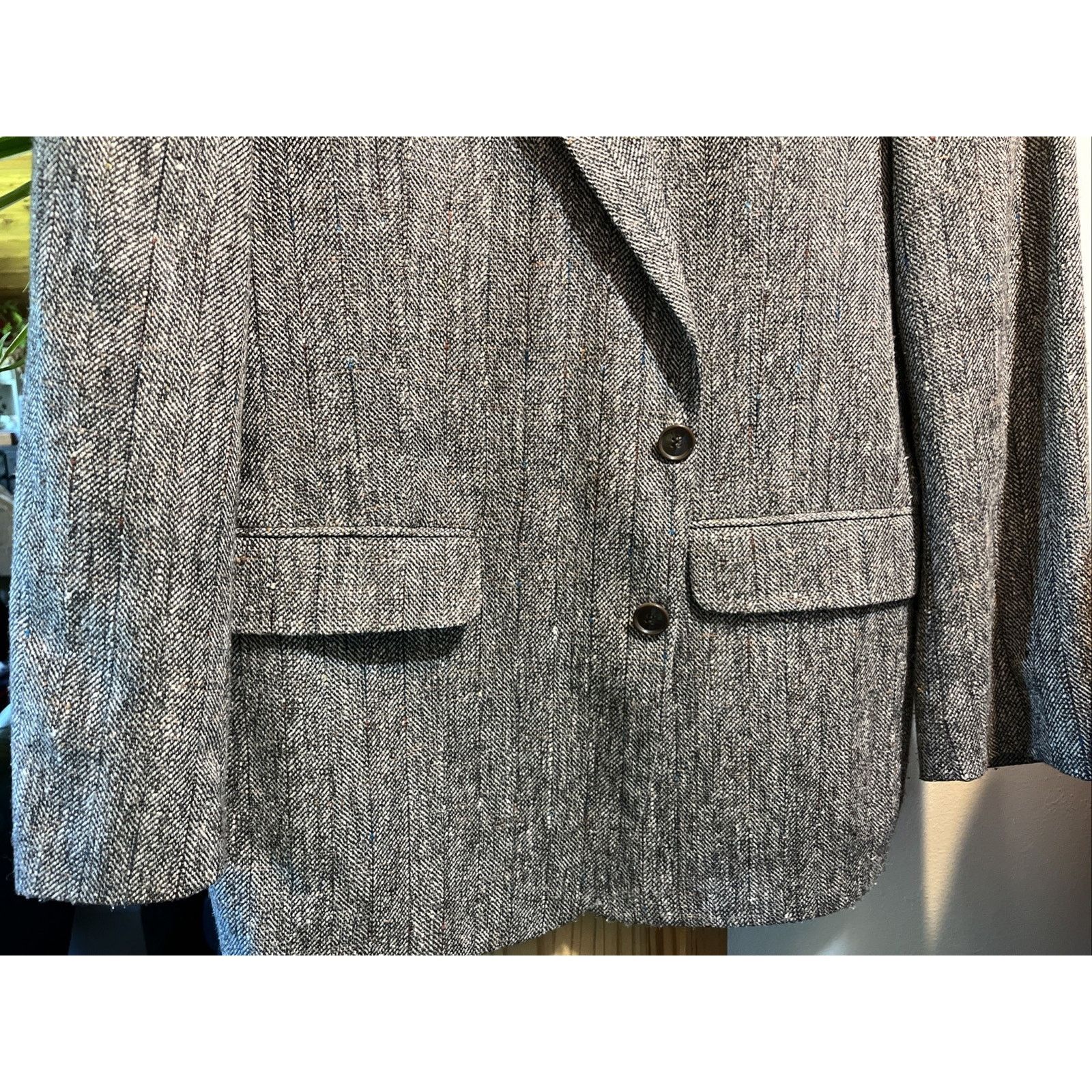 Botany 500 Botany 500 Men’s 42 Reg L Wool Tweed Gray 2 Button sportcoat Size US L / EU 52-54 / 3 - 6 Thumbnail