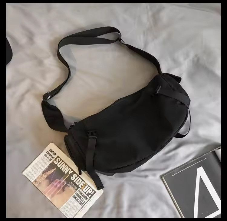 Japanese Brand large-capacity shoulder bag sports backpack Size ONE SIZE - 3 Thumbnail