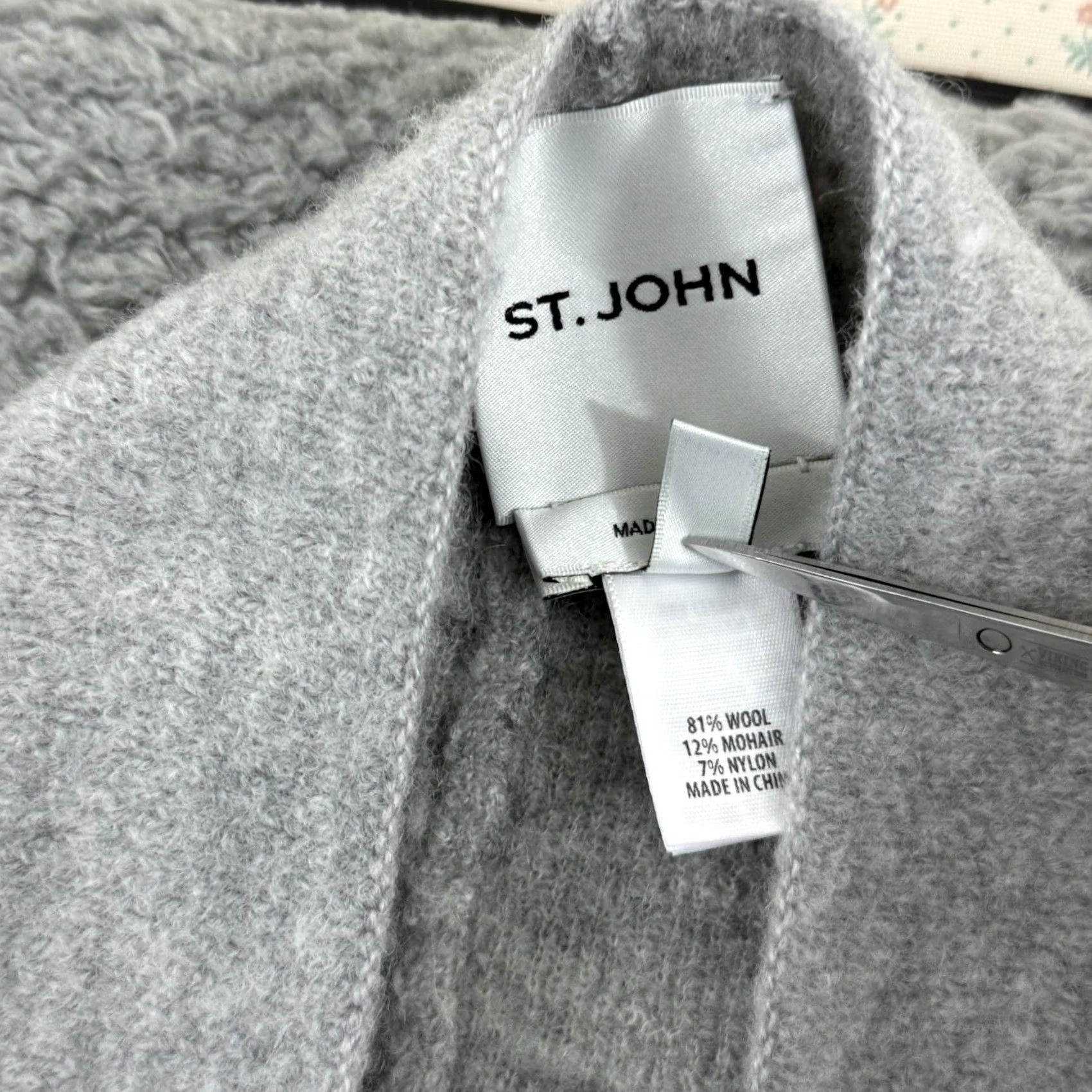St. John VINTAGE ST. JOHN Collection Skirt Wrap Womens Small Gray 2 Piece Wool Mohair Shawl Knit Set Size 28" / US 6 / IT 42 - 7 Thumbnail