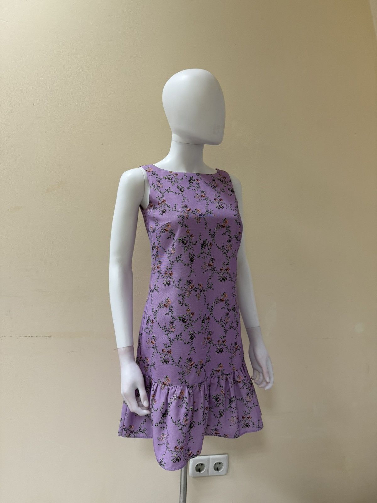 Blumarine Blugirl Blumarine Purple Sleeveless Floral Mini Dress Size XS / US 0-2 / IT 36-38 - 4 Thumbnail