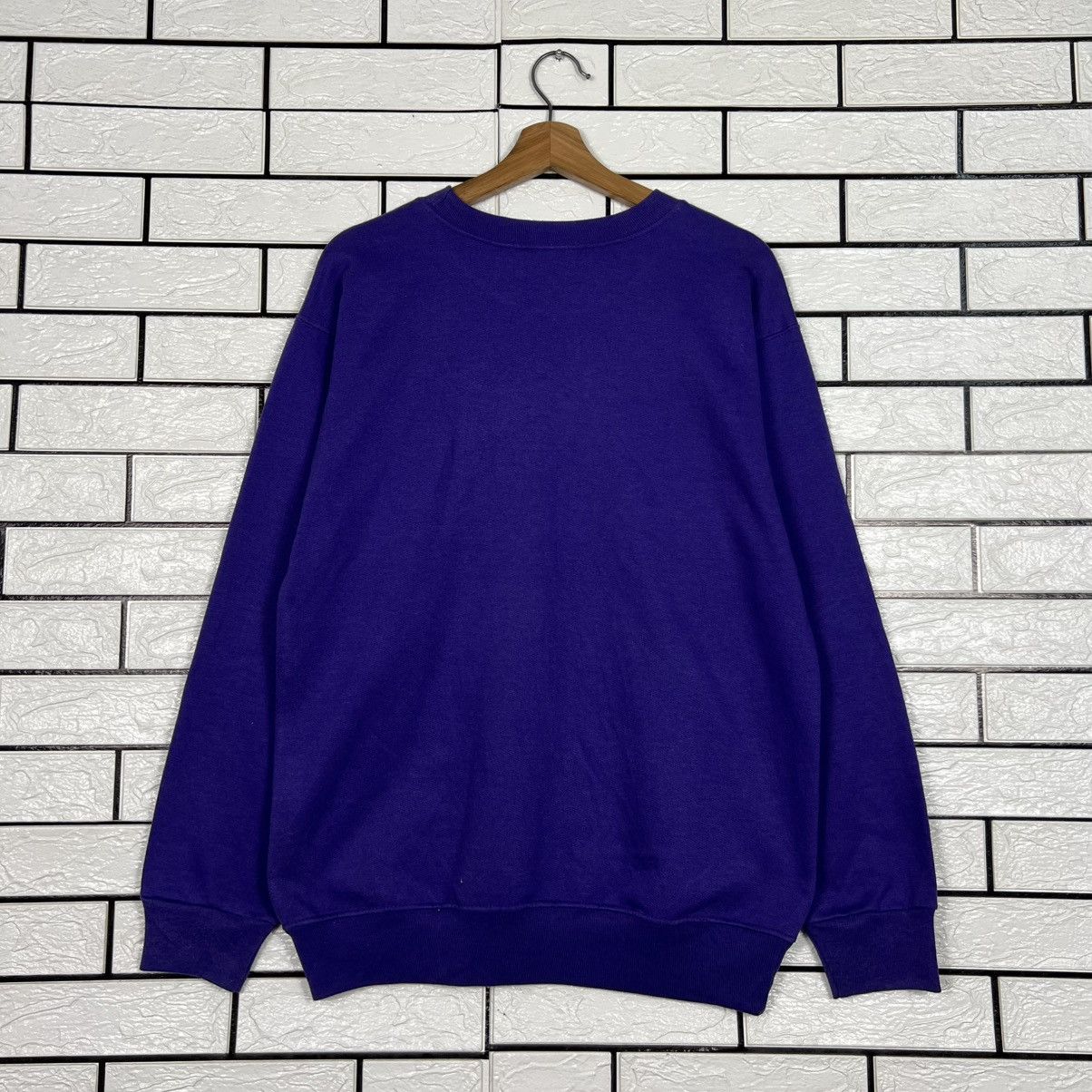 NBA Vintage 90’s NBA Los Angeles Lakers Sweatshirt #4227-C193 Size US M / EU 48-50 / 2 - 13 Thumbnail