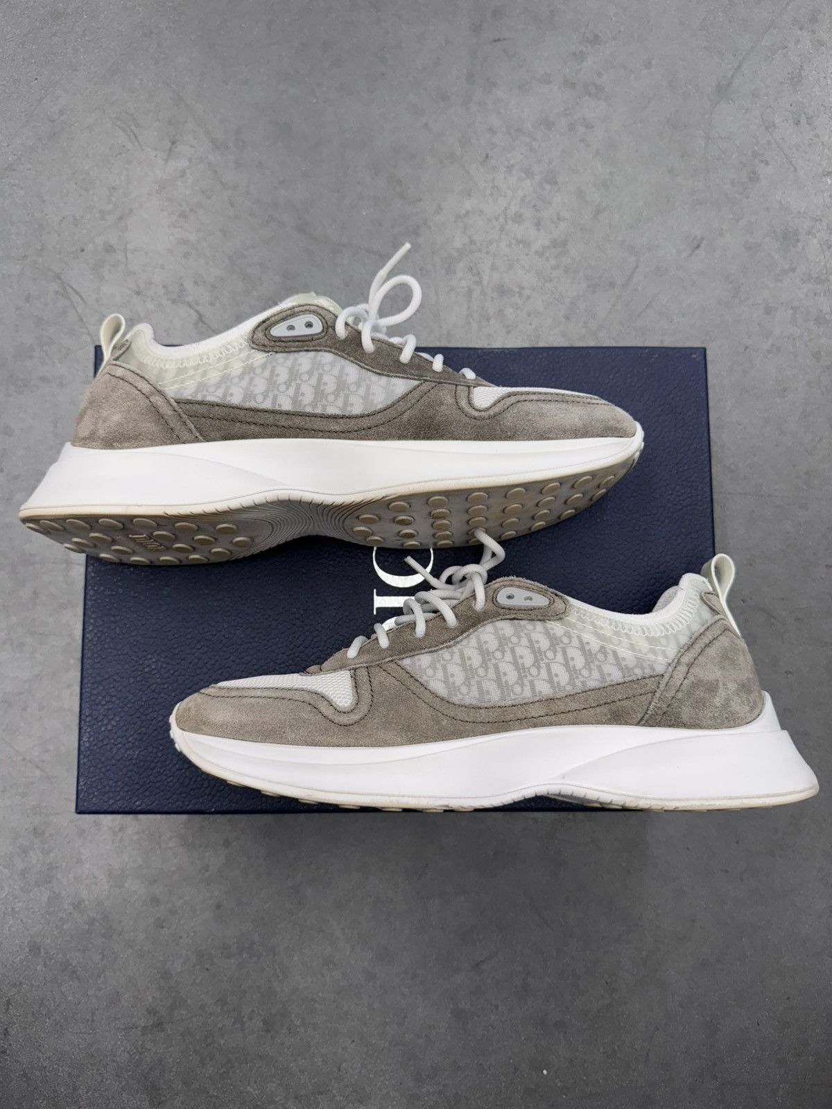 Dior B25 Runner Sneaker White Grey