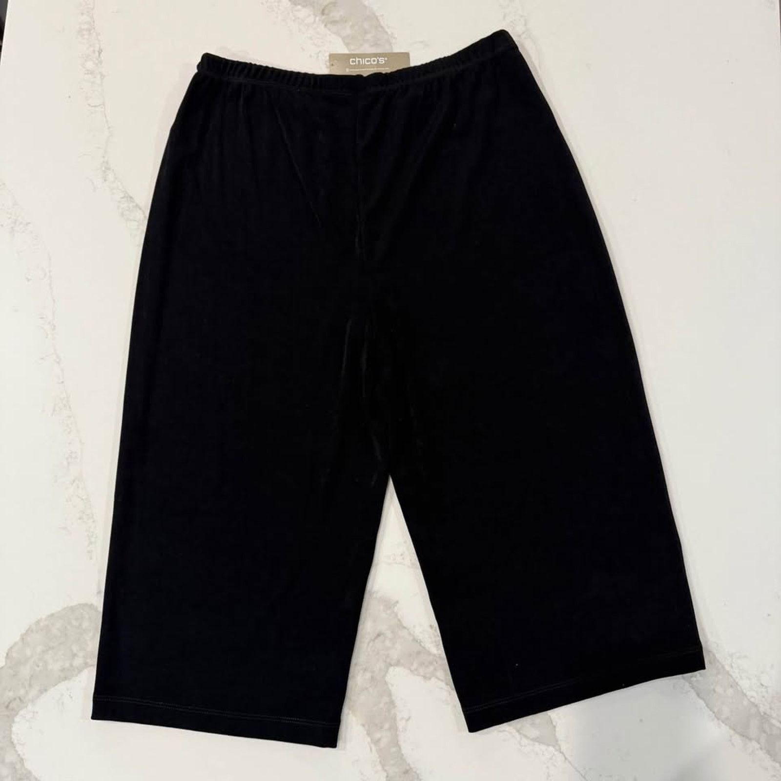 Chicos Chicos NWT Travelers Women Meredith Crop Pants Size 2 Black Size 34" / US 12 / IT 48 - 6 Thumbnail