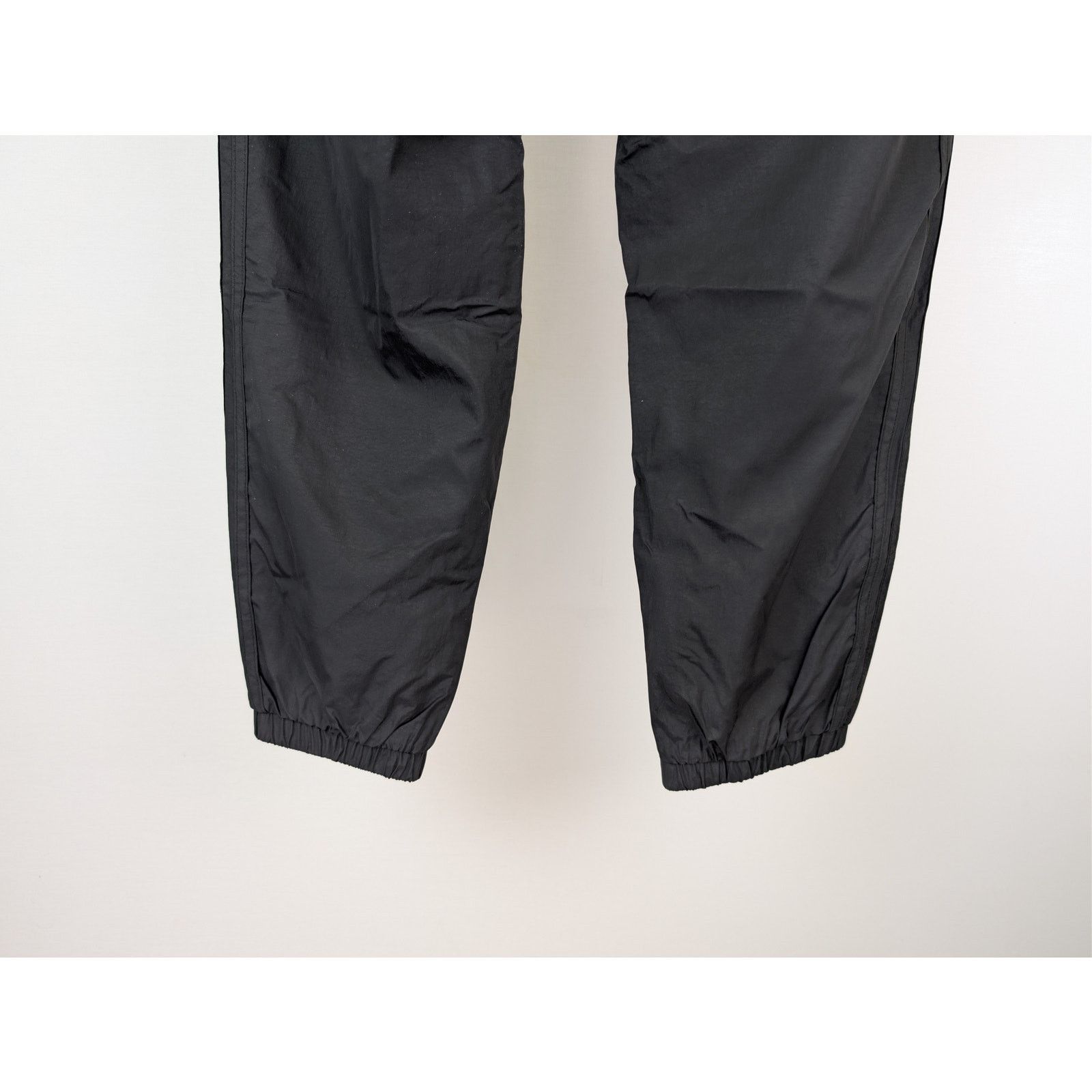 Adidas × JJJJound o1rshd1 JJJJ Trackpant Sweatpants in Black Size US 32 / EU 48 - 12 Thumbnail