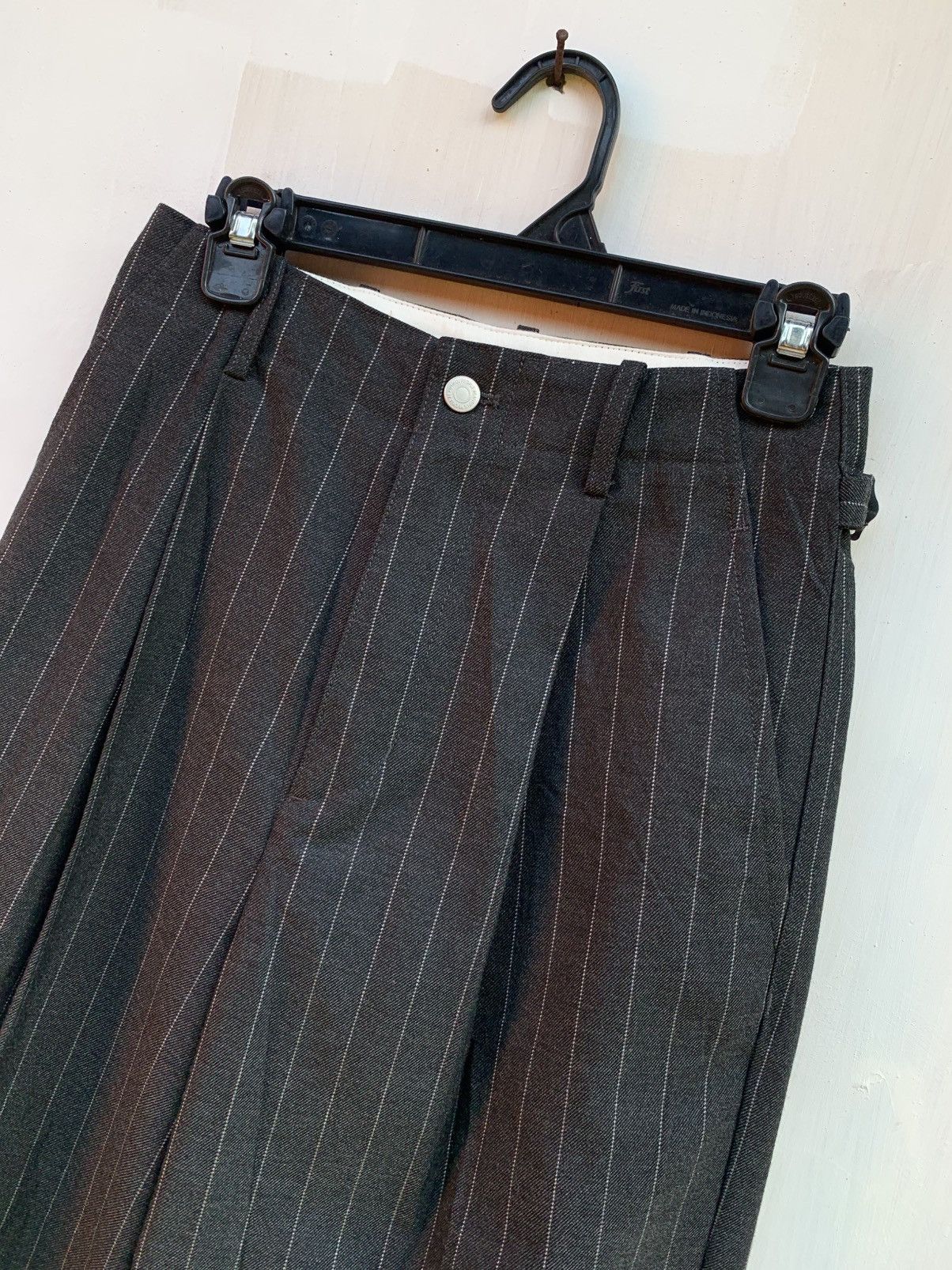 Japanese Brand Japanese brand GU X Beautiful People pleated tuck wide pants Size US 28 / EU 44 - 2 Thumbnail
