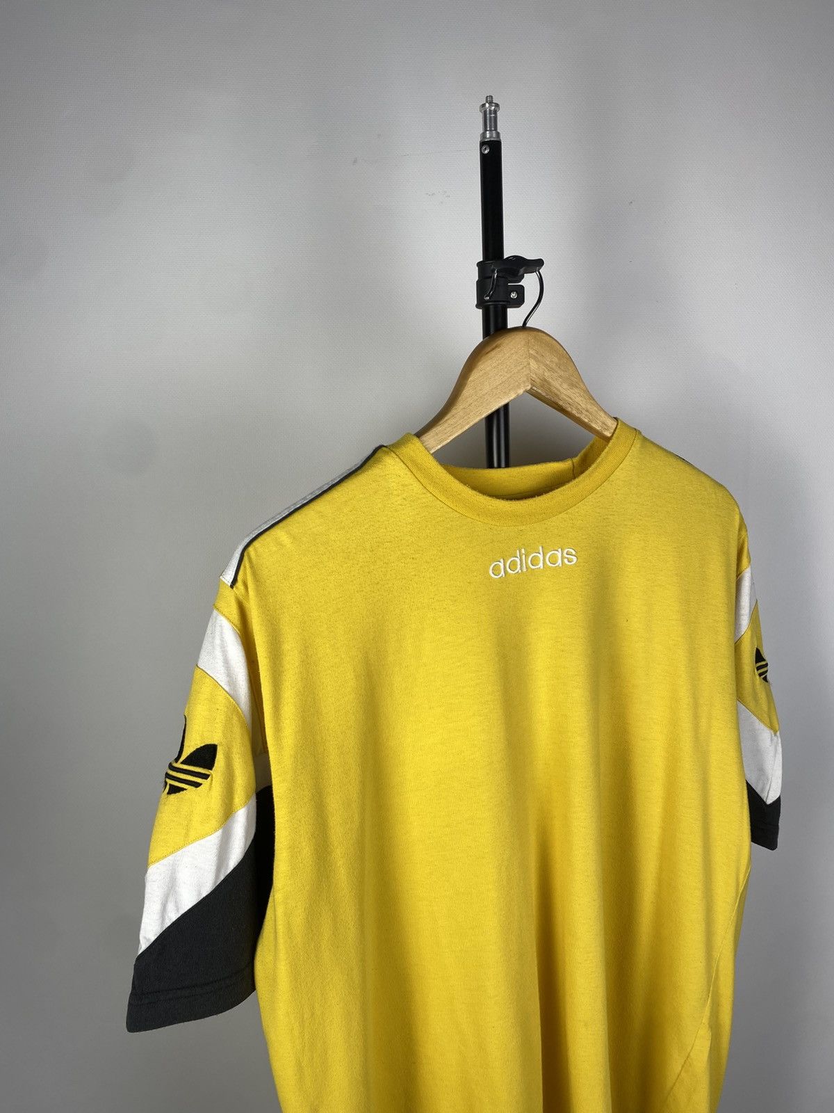 Adidas × Vintage Vintage 90s Central Logo Adidas y2k T Shirt Size US L / EU 52-54 / 3 - 2 Thumbnail