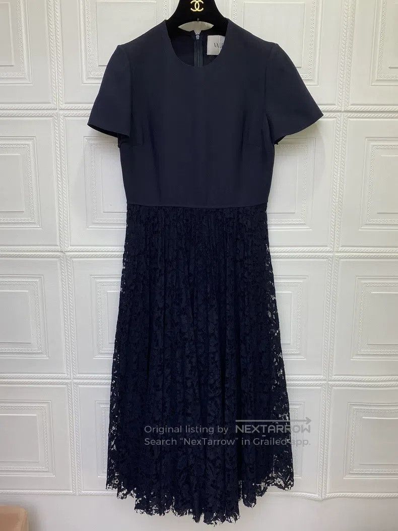 Valentino Valentino Lace patchwork dress Size M / US 6-8 / IT 42-44 - 1 Thumbnail