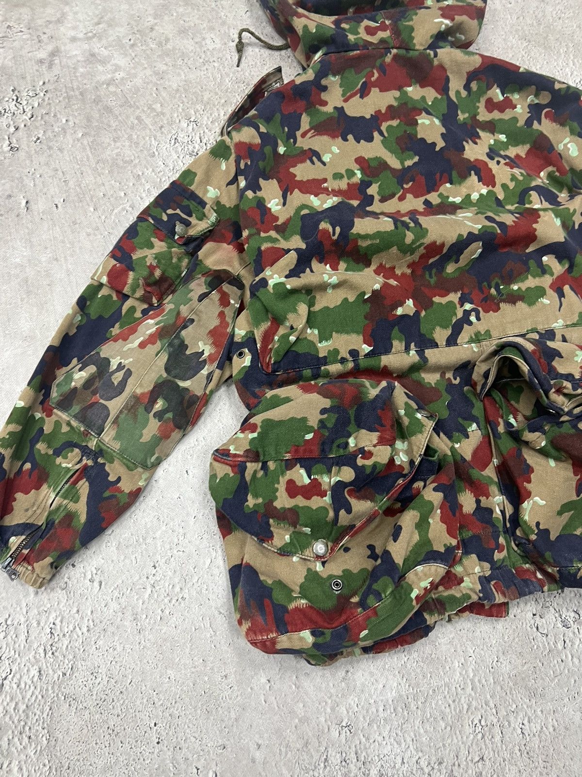 Vintage Vintage Swiss Army Military M70 Alpenflage Field Jacket Size US M / EU 48-50 / 2 - 13 Thumbnail
