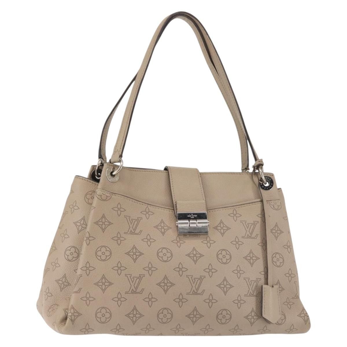 Louis Vuitton Louis Vuitton Sevres Handbag Mahina Leather Size ONE SIZE - 1 Thumbnail
