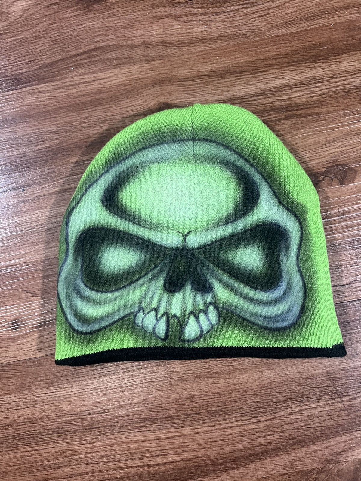 image of Hypebeast x Skully Nothing Personal Blazzy Airbursh Reversable Skully in Black/White/Green, Men's
