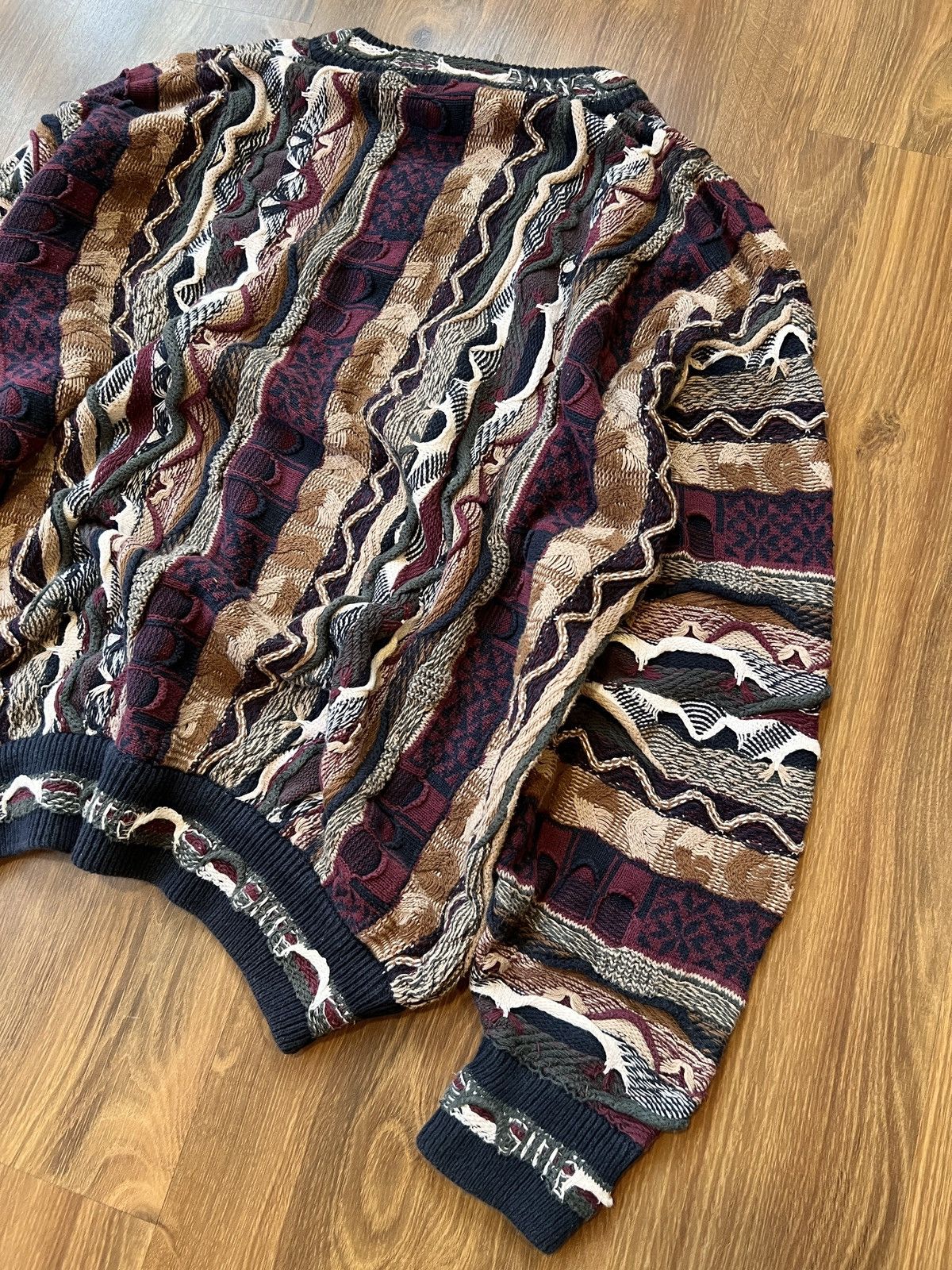 Coogi Rare Coogi V Neck 3D Knit /Sweater (Red/Brown/White/Blue) Size US L / EU 52-54 / 3 - 8 Thumbnail
