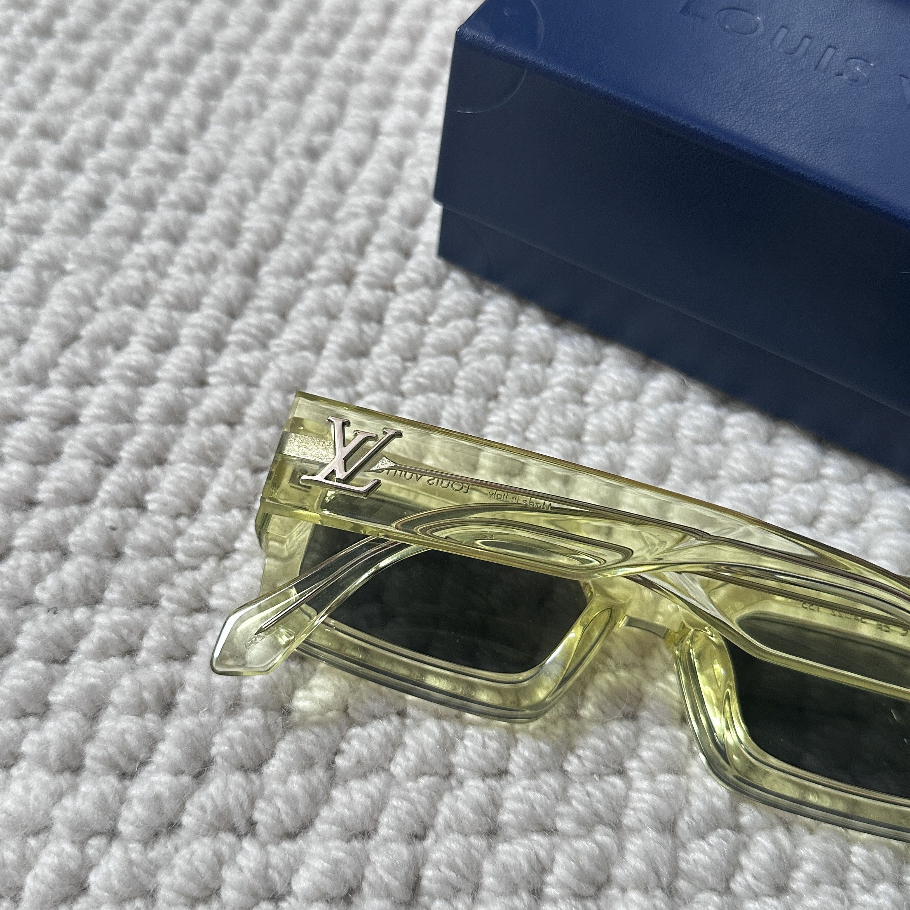 Louis Vuitton LV Clash Low Square Sunglasses Size ONE SIZE - 9 Thumbnail