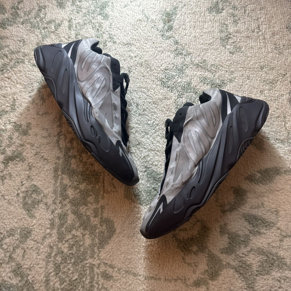 adidas gazelle silver green womens YEEZY Yeezy 700 MNVN 