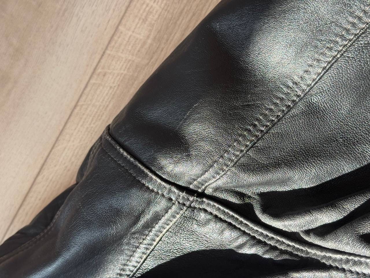 Leather Vintage Black Leather Moto Jacket Red Lining Belted Disstres Size US M / EU 48-50 / 2 - 7 Thumbnail