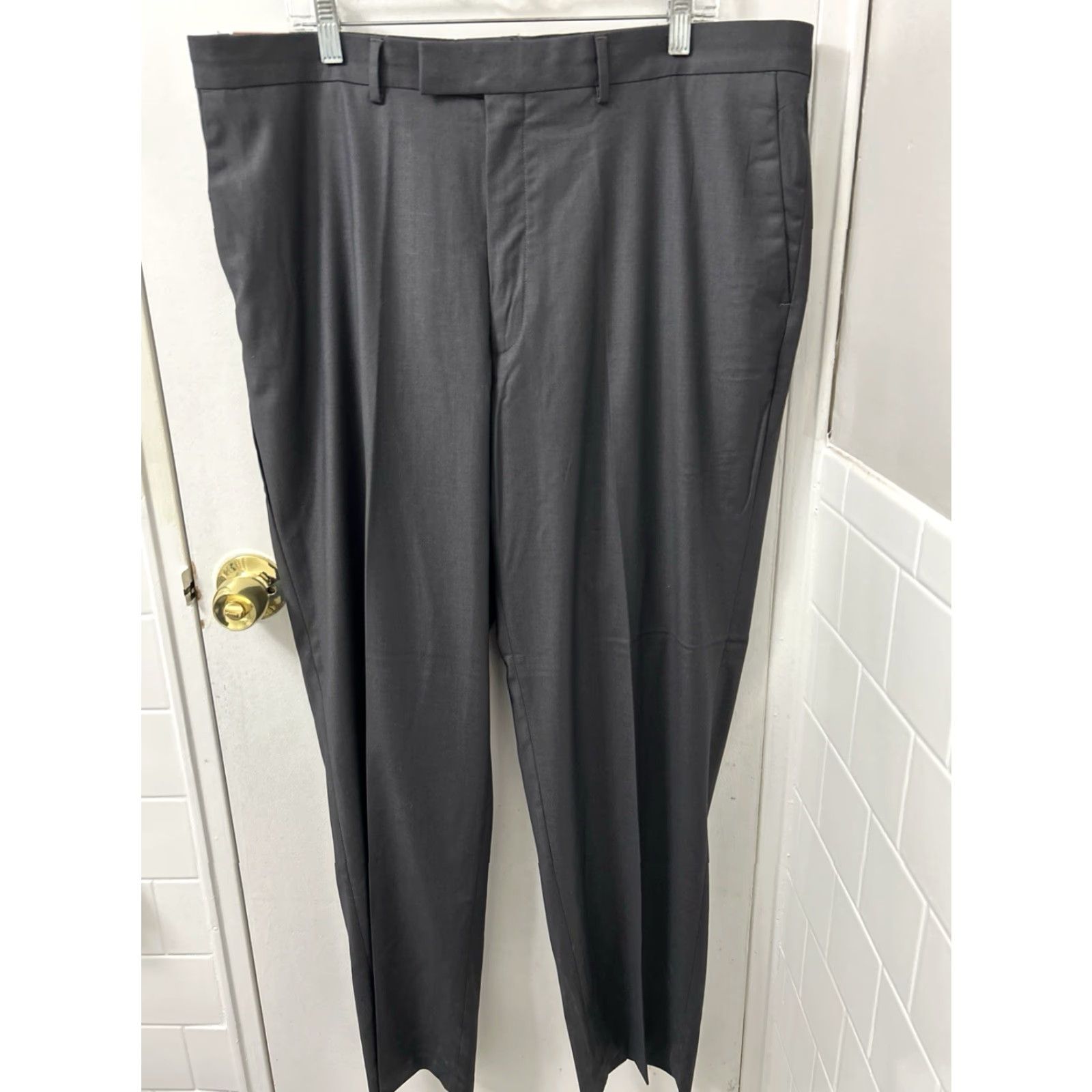 Haggar Haggar Super Flex Dress Pants Mens Size 40x32 Gray NWT Relaxed Fit Wrinkle Resistant Easy Care Pockets 5-Pocket Design Flat Front Size US 40 / EU 56 - 5 Thumbnail