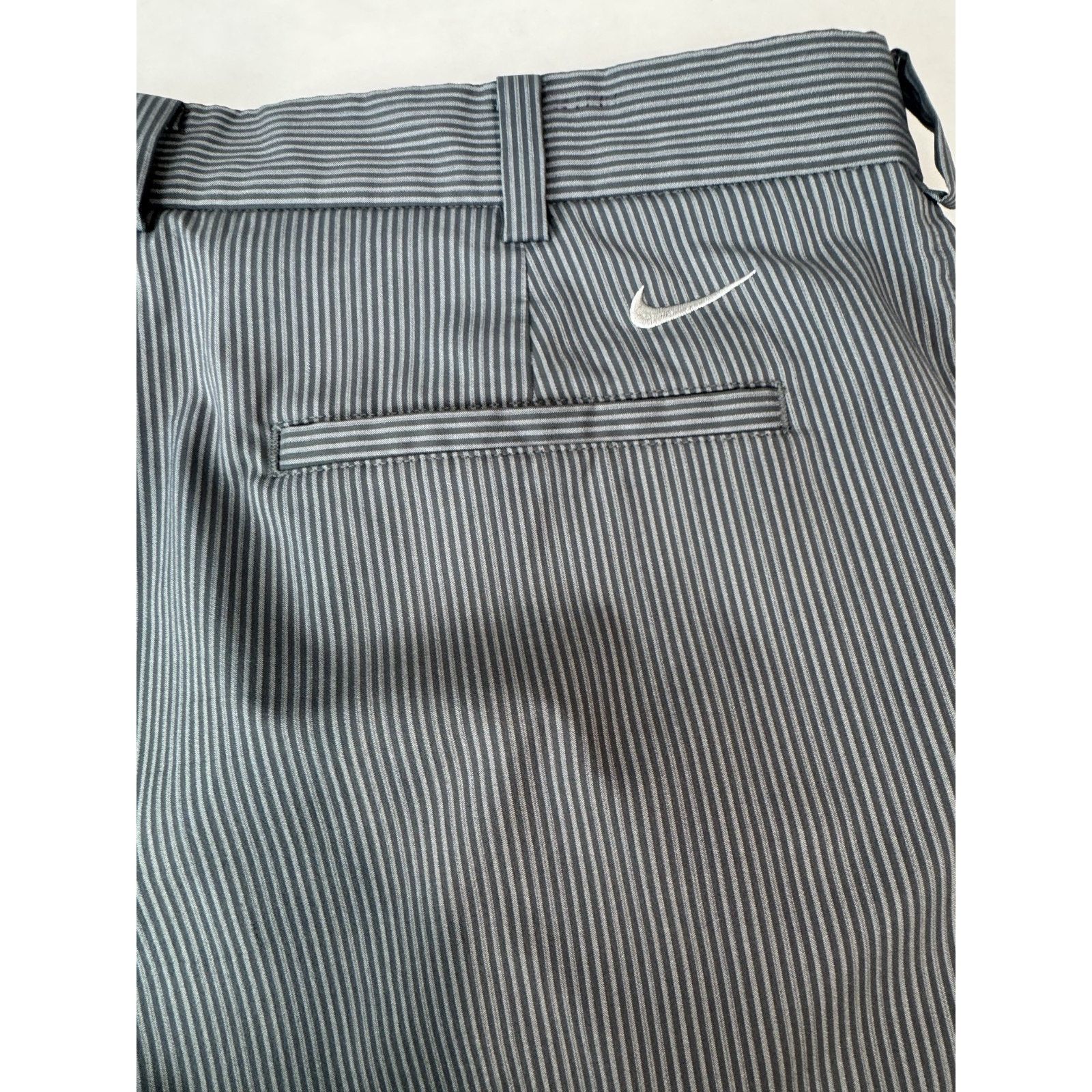 Nike Nike Golf Performance Shorts Men Gray Striped 11" 34 Size US 34 / EU 50 - 9 Thumbnail