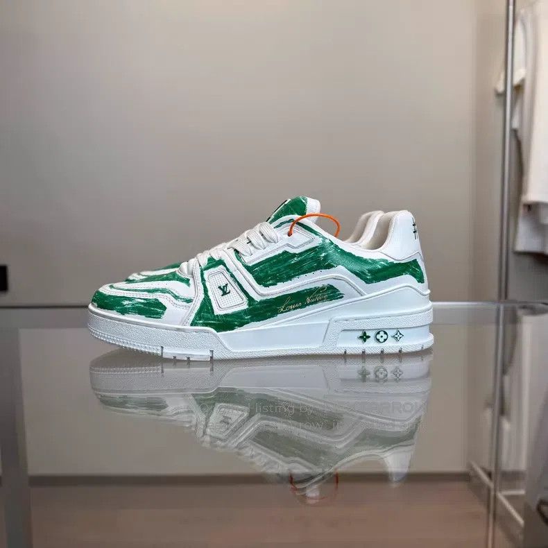 Louis Vuitton Louis Vuitton Trainer White and Green Graffiti shoes Size US 9 / EU 42 - 5 Thumbnail