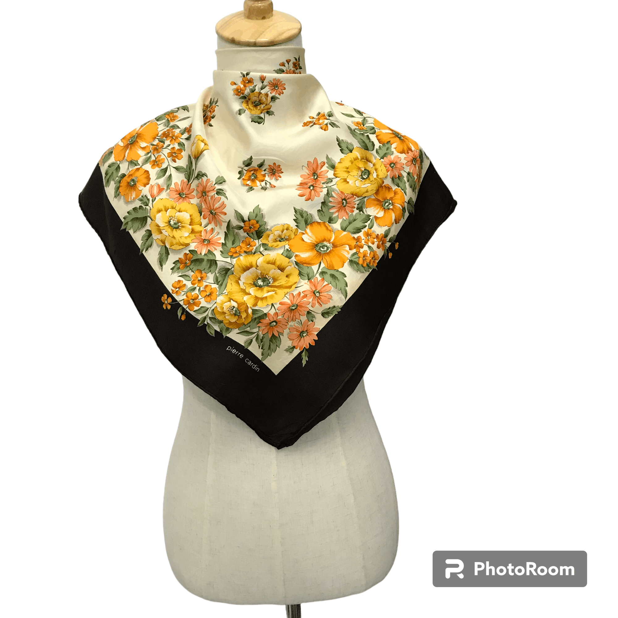 Pierre Cardin Vintage Pierre Cardin Silk Scarf M67 Size ONE SIZE - 1 Thumbnail