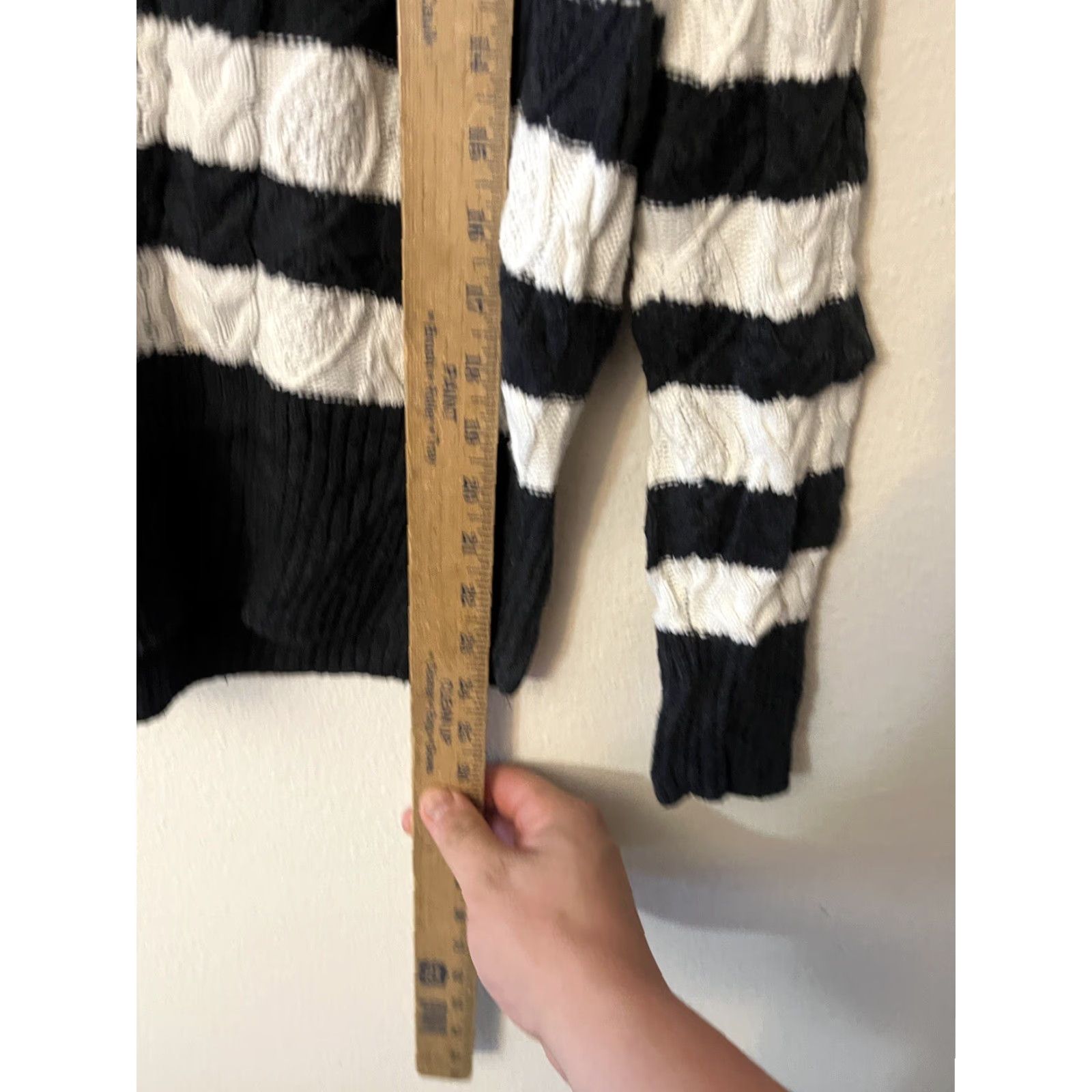 Vintage Tahari Sweater Women S White Black Striped Mock Neck Cable Knit 100% Cotton Size S / US 4 / IT 40 - 4 Thumbnail