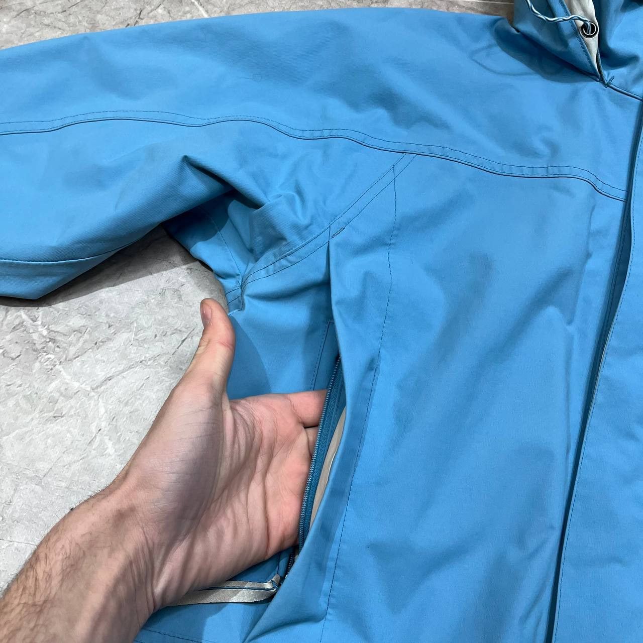 Berghaus Vintage Berghaus AquaFoil Blue Gorpcore Windbreaker Jacket Size US S / EU 44-46 / 1 - 17 Thumbnail