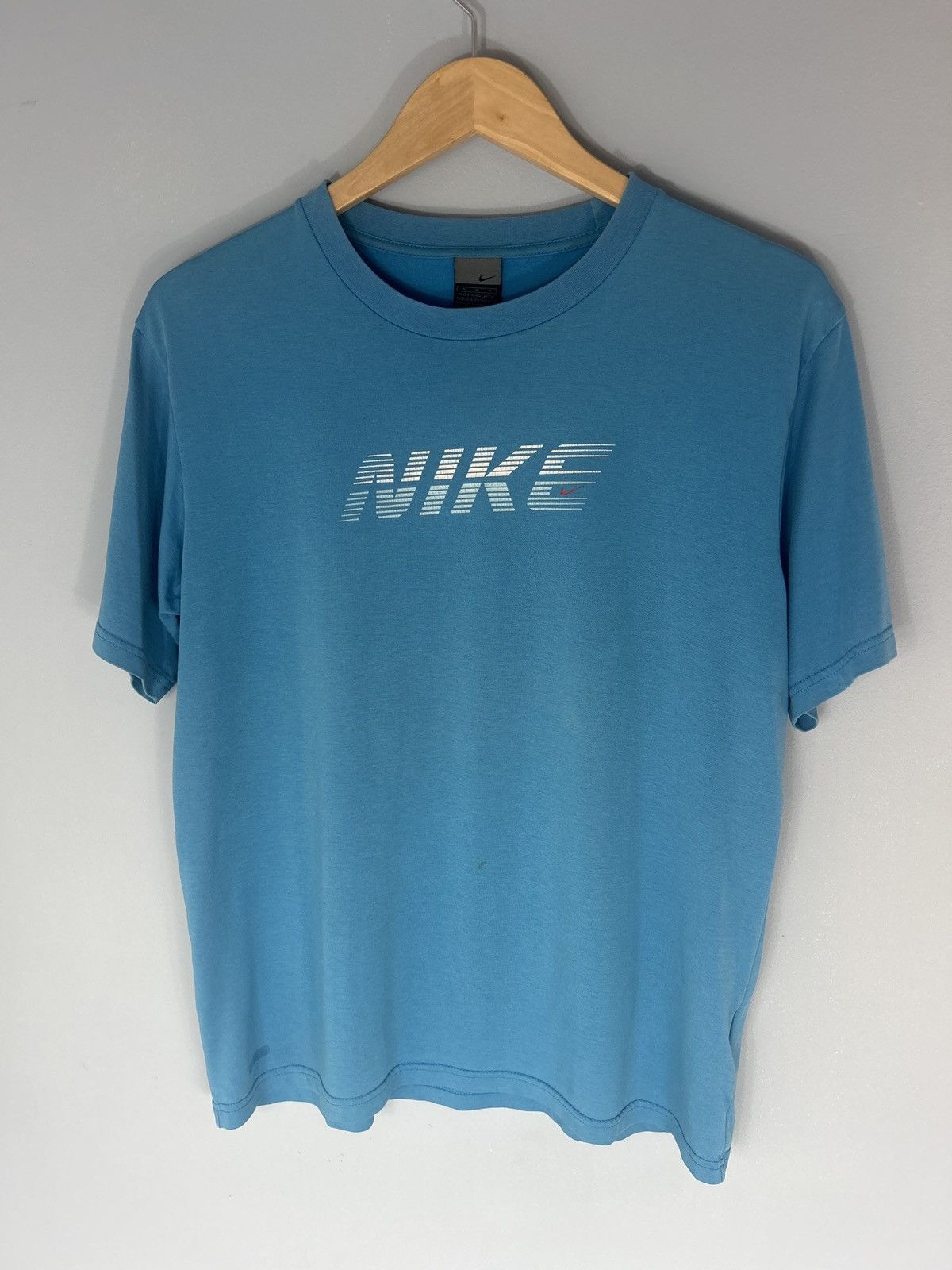 Nike Vintage 2000s Baby Blue Nike Tee Size US M / EU 48-50 / 2 - 2 Thumbnail