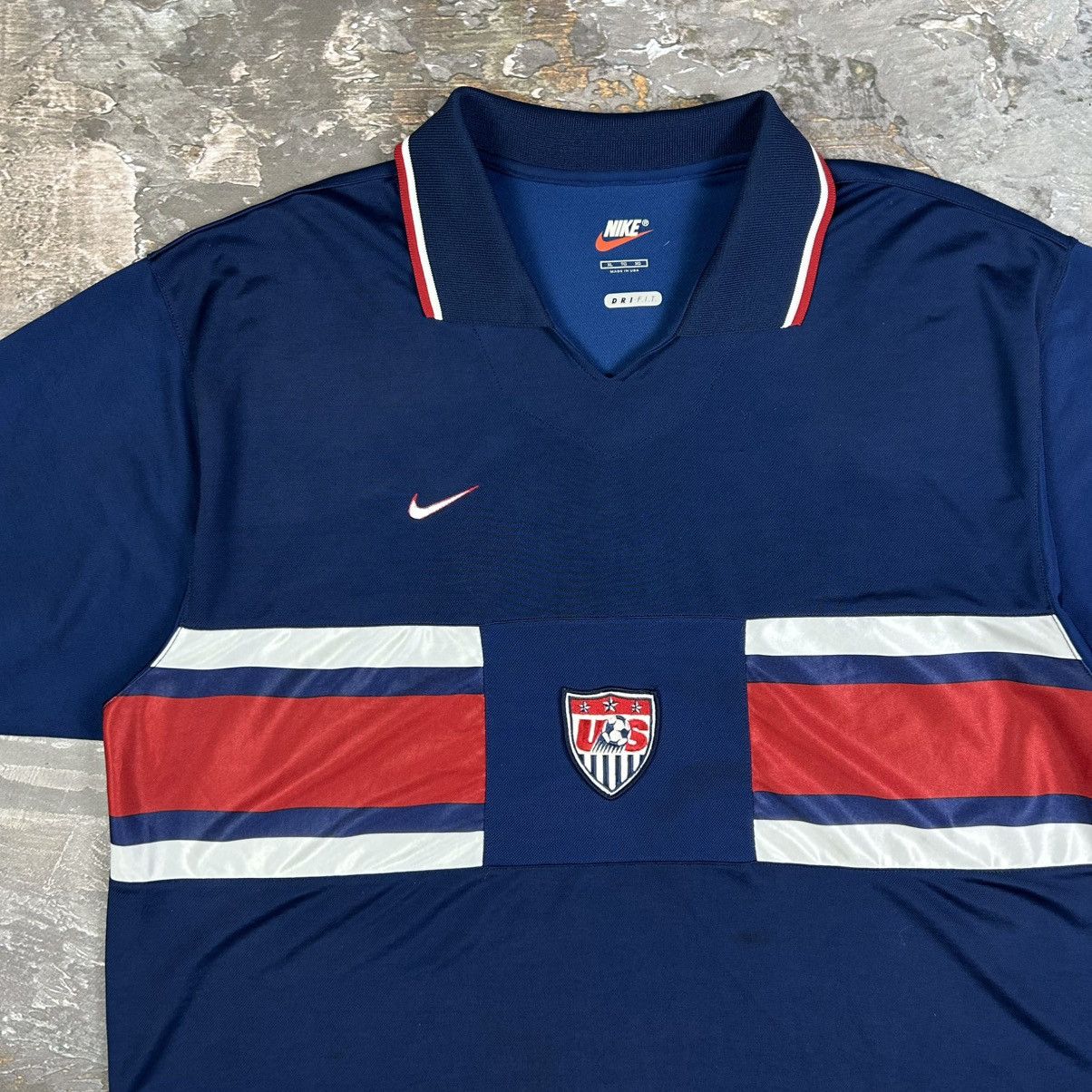 Nike Vintage Nike United States 95/98 Away USA National Jersey Size US XL / EU 56 / 4 - 2 Thumbnail