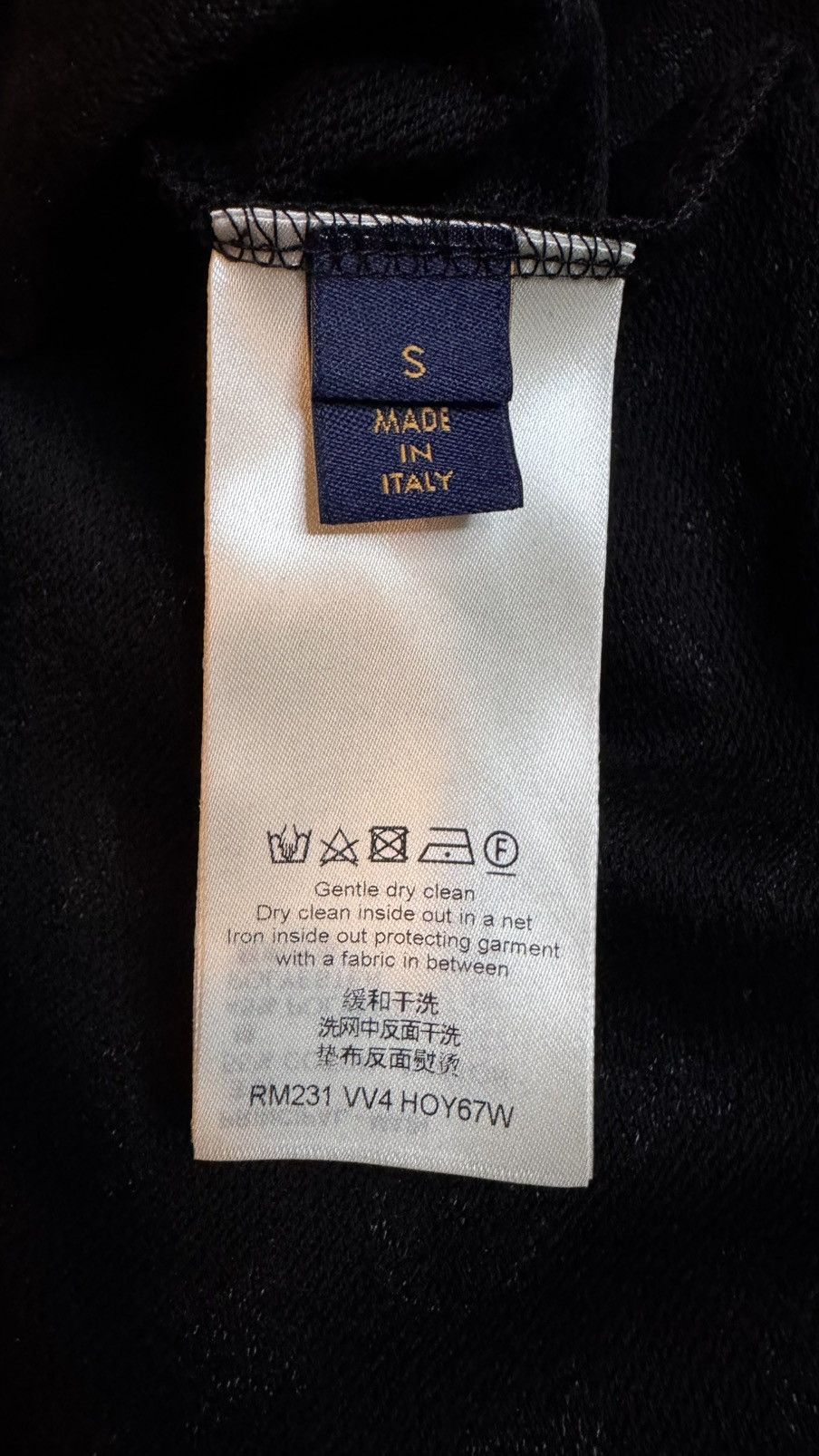 Louis Vuitton Louis Vuitton x Virgil Abloh Sporty V-Neck T-Shirt Size US S / EU 44-46 / 1 - 3 Thumbnail