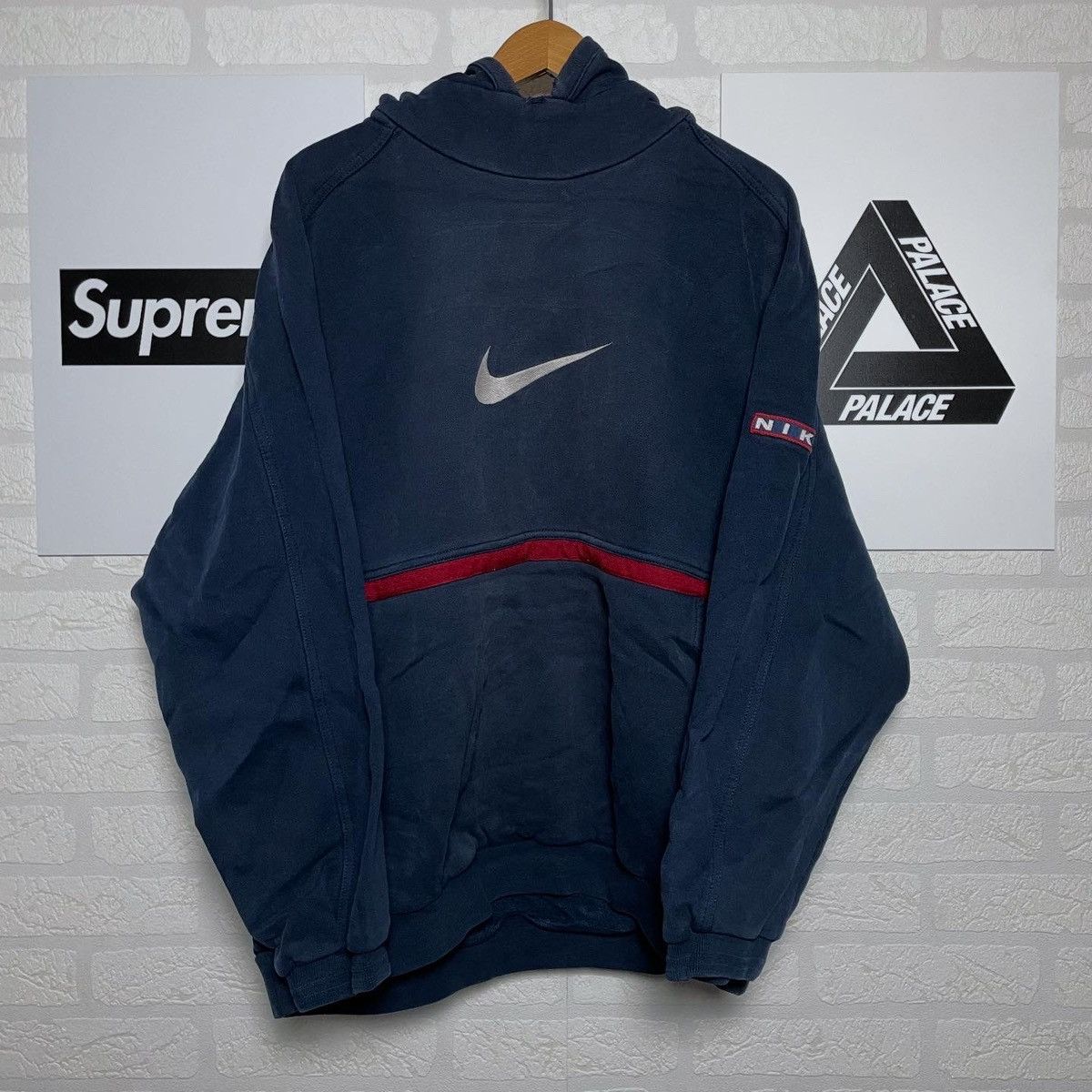 Vintage Nike Vintage Hoodie Big Logo Avant Garde Washed Boxy Japanes Size US L / EU 52-54 / 3 - 1 Thumbnail