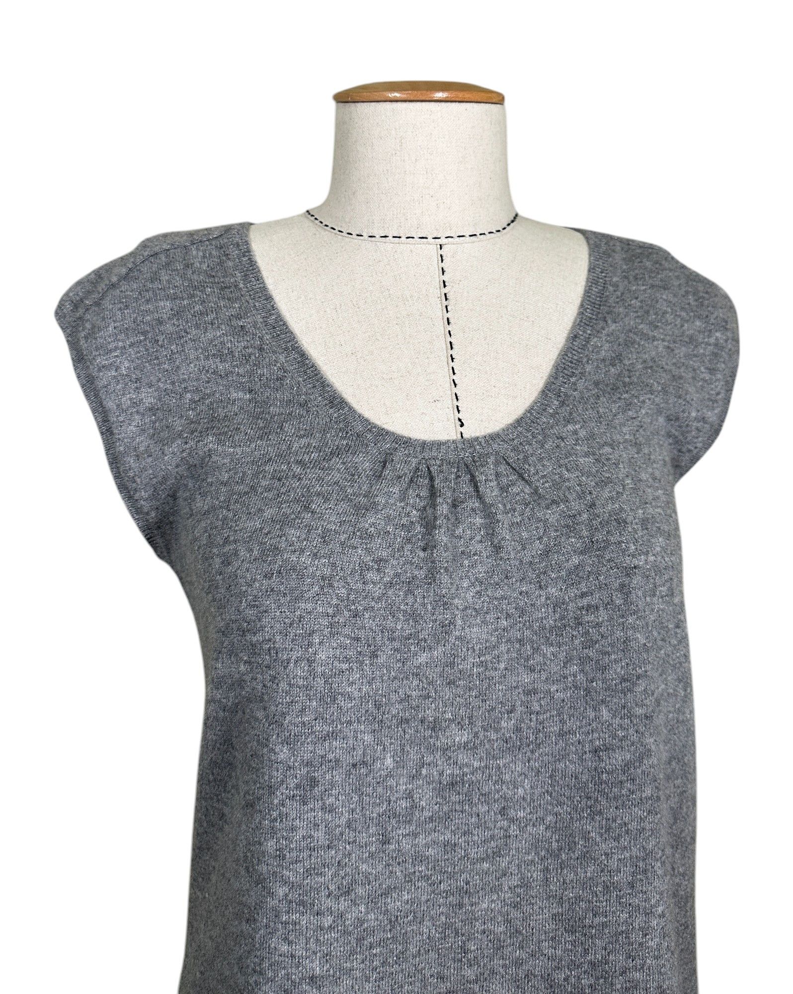 FTC Cashmere tank grey vest Size L / US 10 / IT 46 - 2 Thumbnail