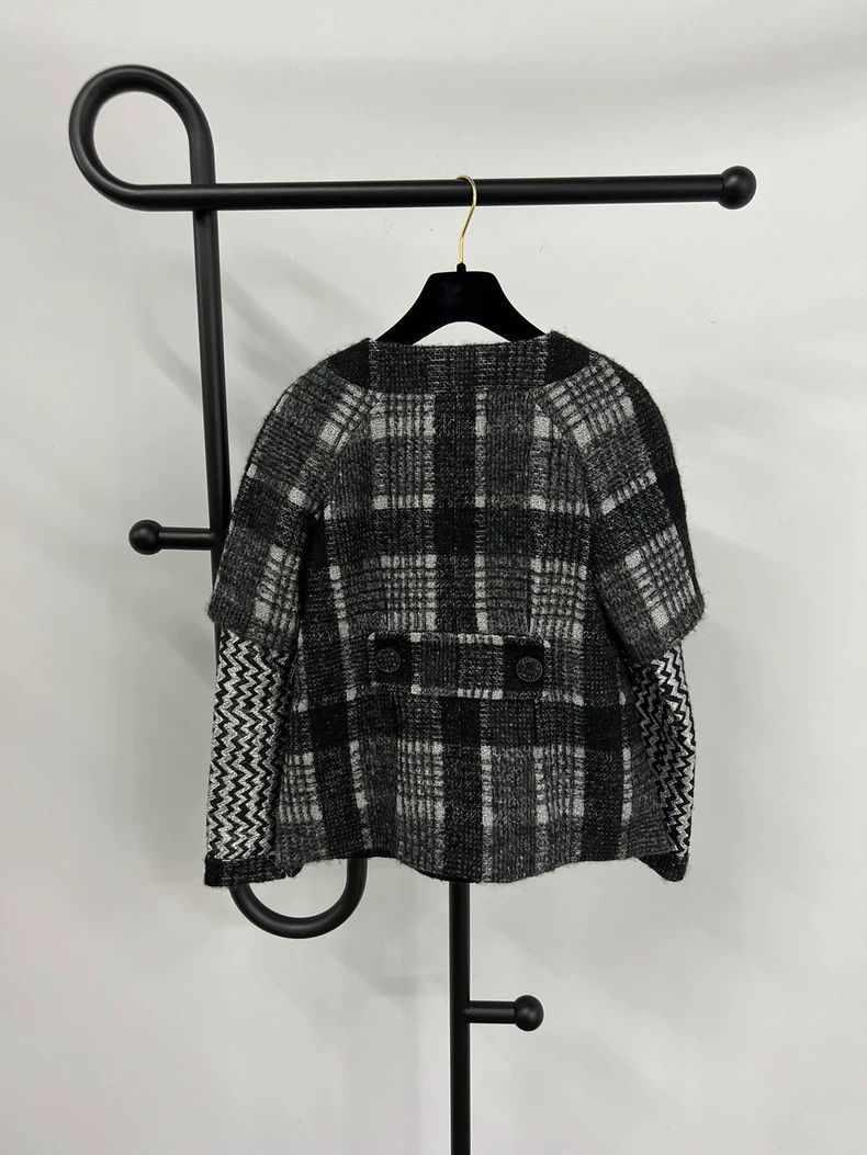 Chanel Chanel Gray plaid fake two-piece coat Size XXS / US 00 / IT 34 - 2 Thumbnail