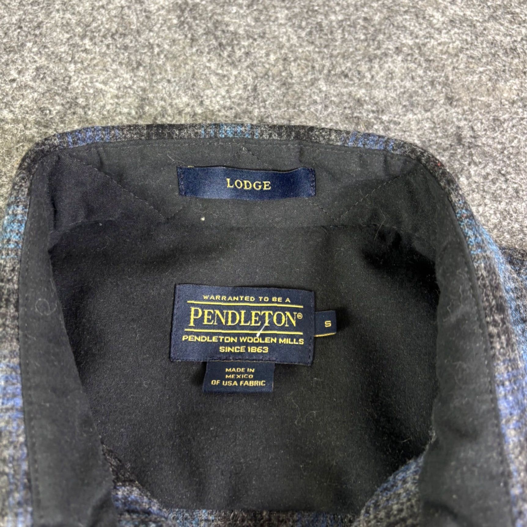 Pendleton Pendleton Lodge Shirt Mens Small Blue Black Ombre Plaid Wool Button Up Flannel Size US S / EU 44-46 / 1 - 5 Thumbnail