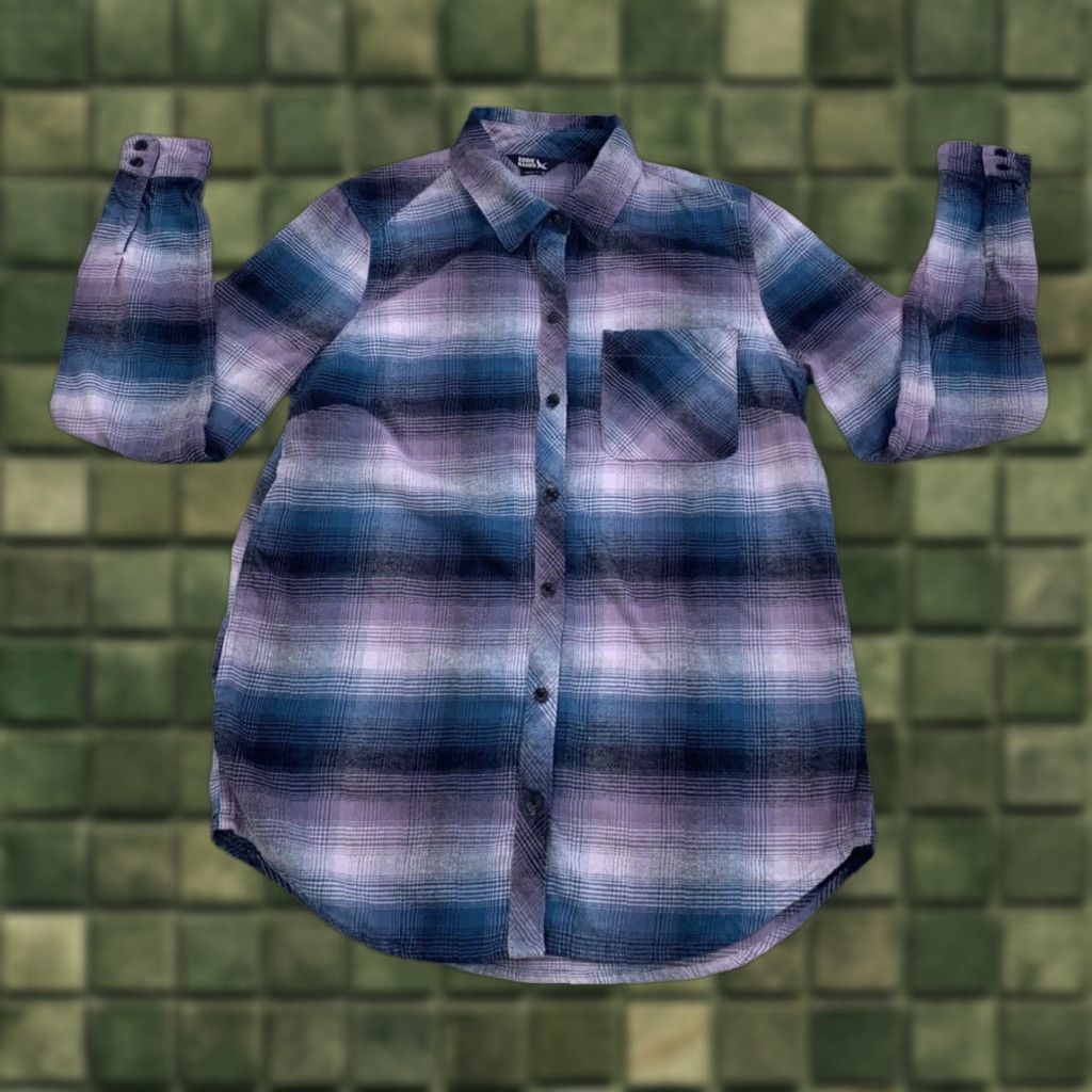 Eddie Bauer VINTAGE Eddie Bauer Purple Blue Lightweight Flannel Shirt Outdoor Hiking Medium Women’s Size M / US 6-8 / IT 42-44 - 1 Thumbnail
