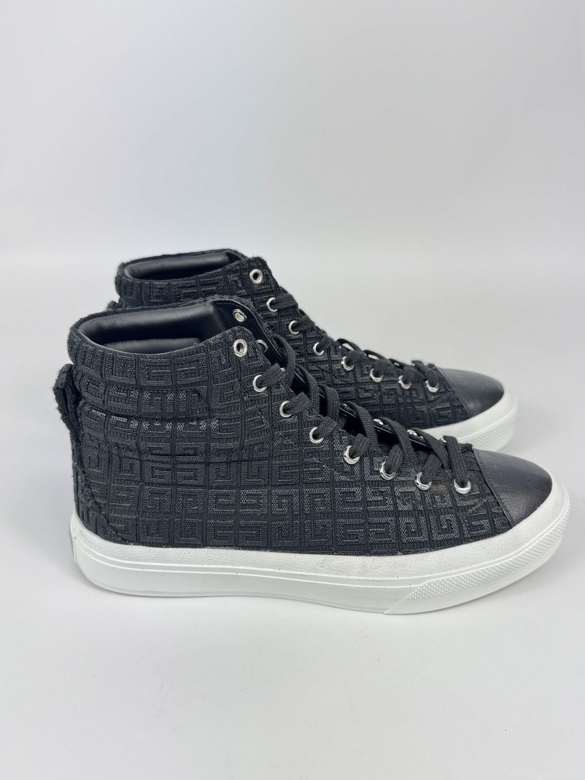 Givenchy LOGO PRINT HIGH TOP SNEAKERS Size US 10 / EU 43 - 1 Thumbnail