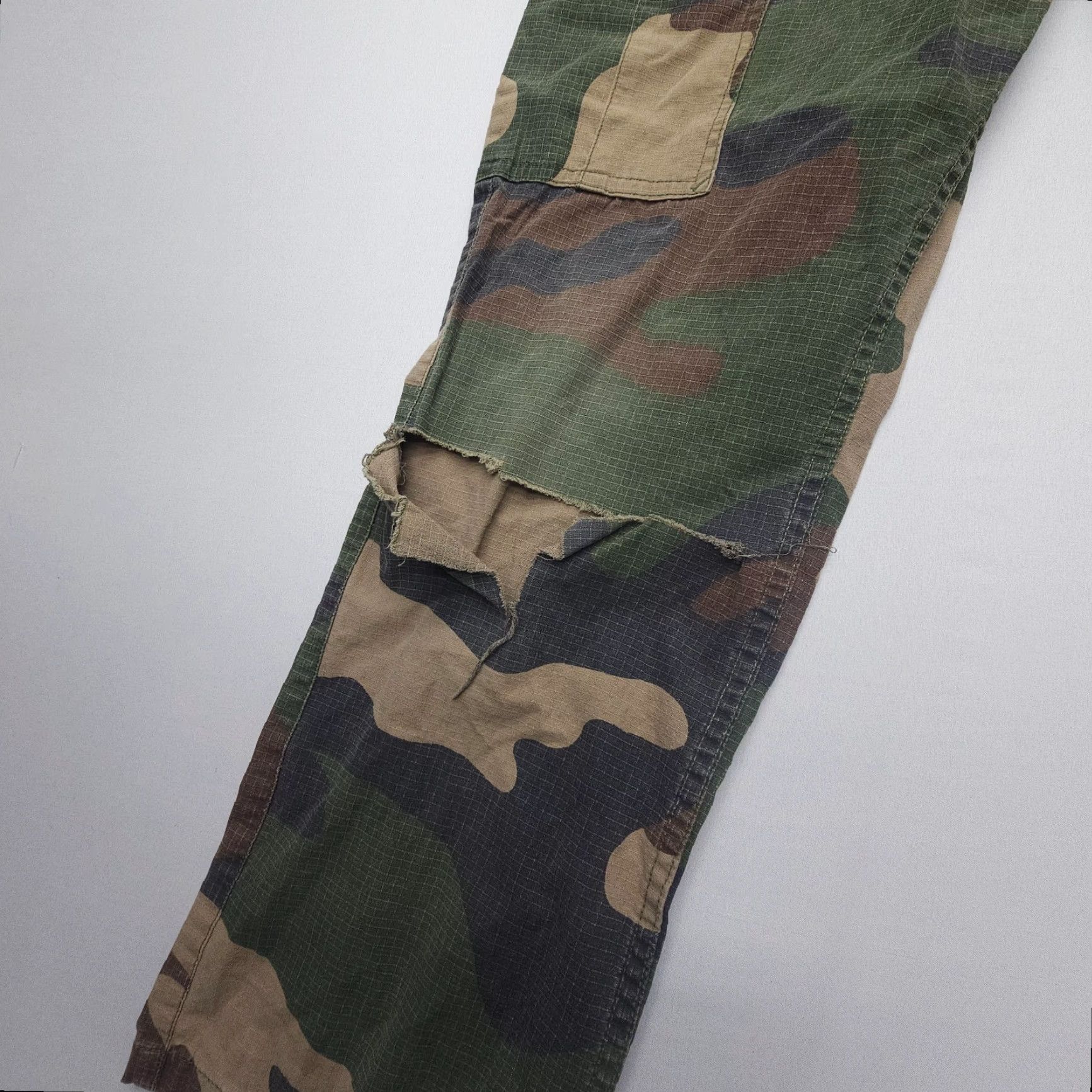 DGK DGK Cargo Pants Mens 30 x 29 Camo Army Straight Leg Regular Fit Cotton Denim Knit 2000s Style Clothing Size US 30 / EU 46 - 2 Thumbnail