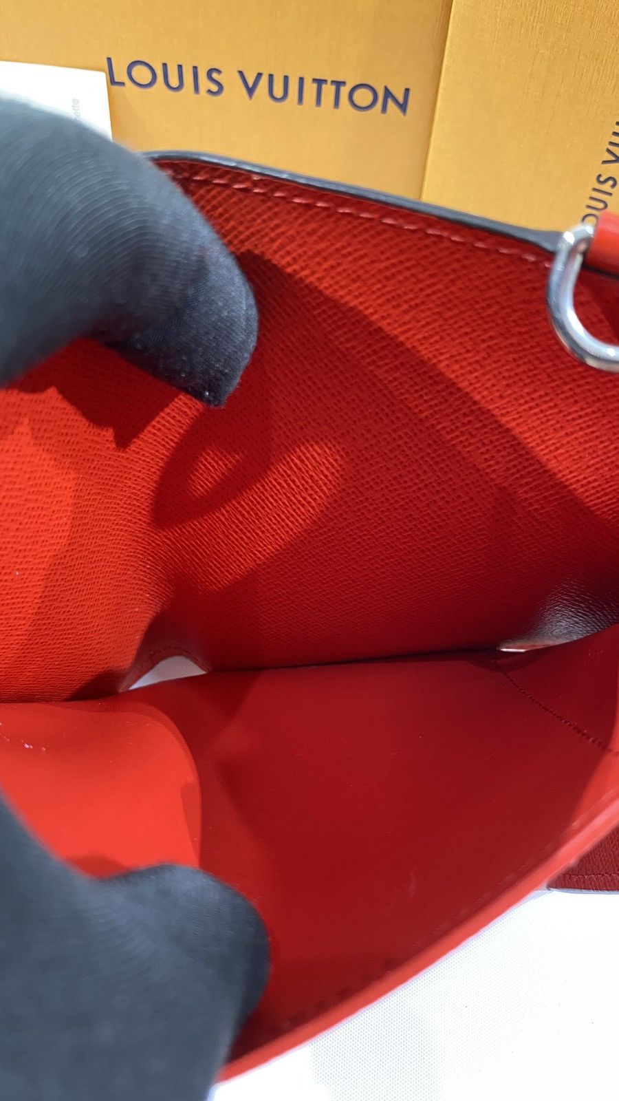 Louis Vuitton × Supreme Louis Vuitton X SUPREME Chain Wallet Red EPI Leather Size ONE SIZE - 6 Thumbnail
