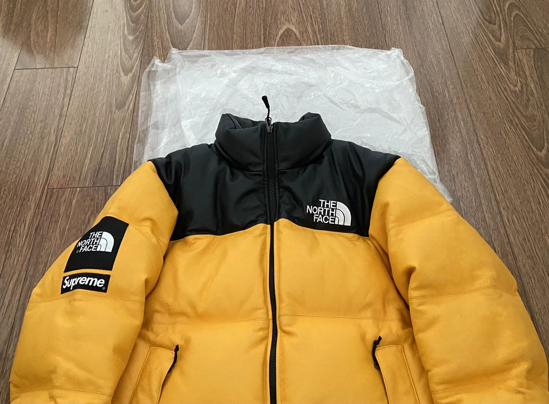 Supreme Supreme The North Face 17FW Leather Nuptse Jacket Size US S / EU 44-46 / 1 - 4 Thumbnail