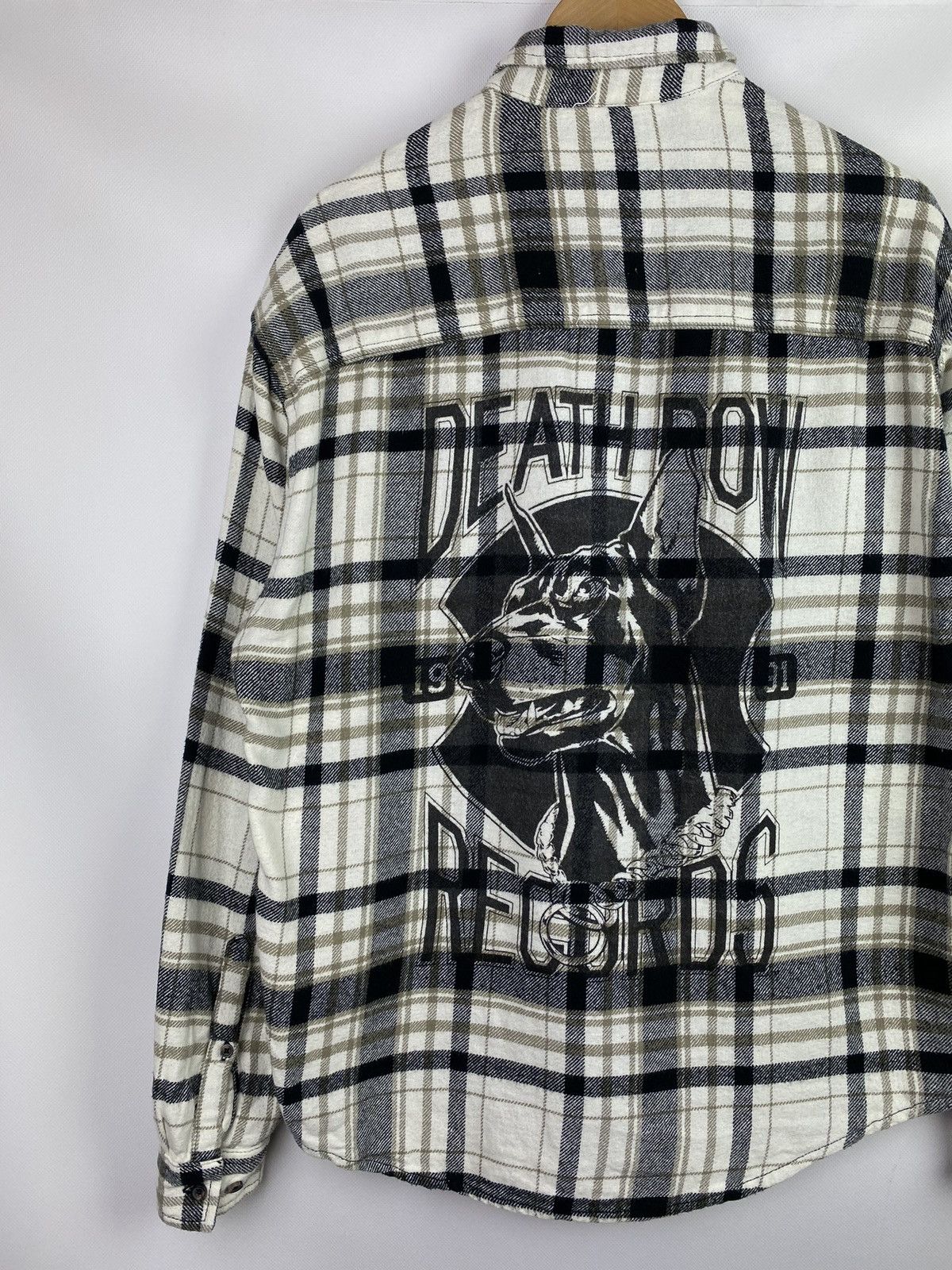 Death Row Records Death Row Records men’s flannel long sleeve shirt size M Size US M / EU 48-50 / 2 - 16 Thumbnail