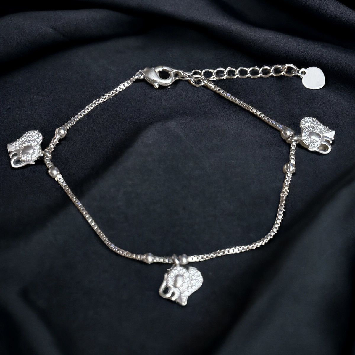 Other Dainty silver tone paved elephant charm bracelet Size ONE SIZE - 1 Thumbnail