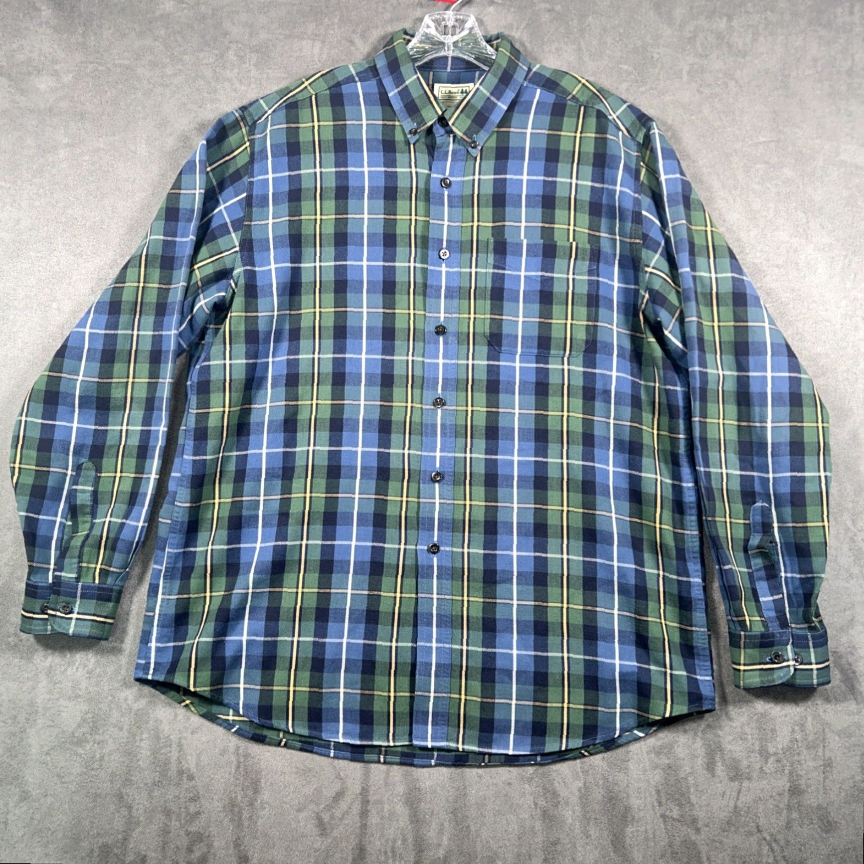 Vintage L.L. Bean Shirt Plaid Button-Up L Reg Blue Green 100% Cotton Button-Down Pocket Mens Mens Regular Size US L / EU 52-54 / 3 - 2 Thumbnail