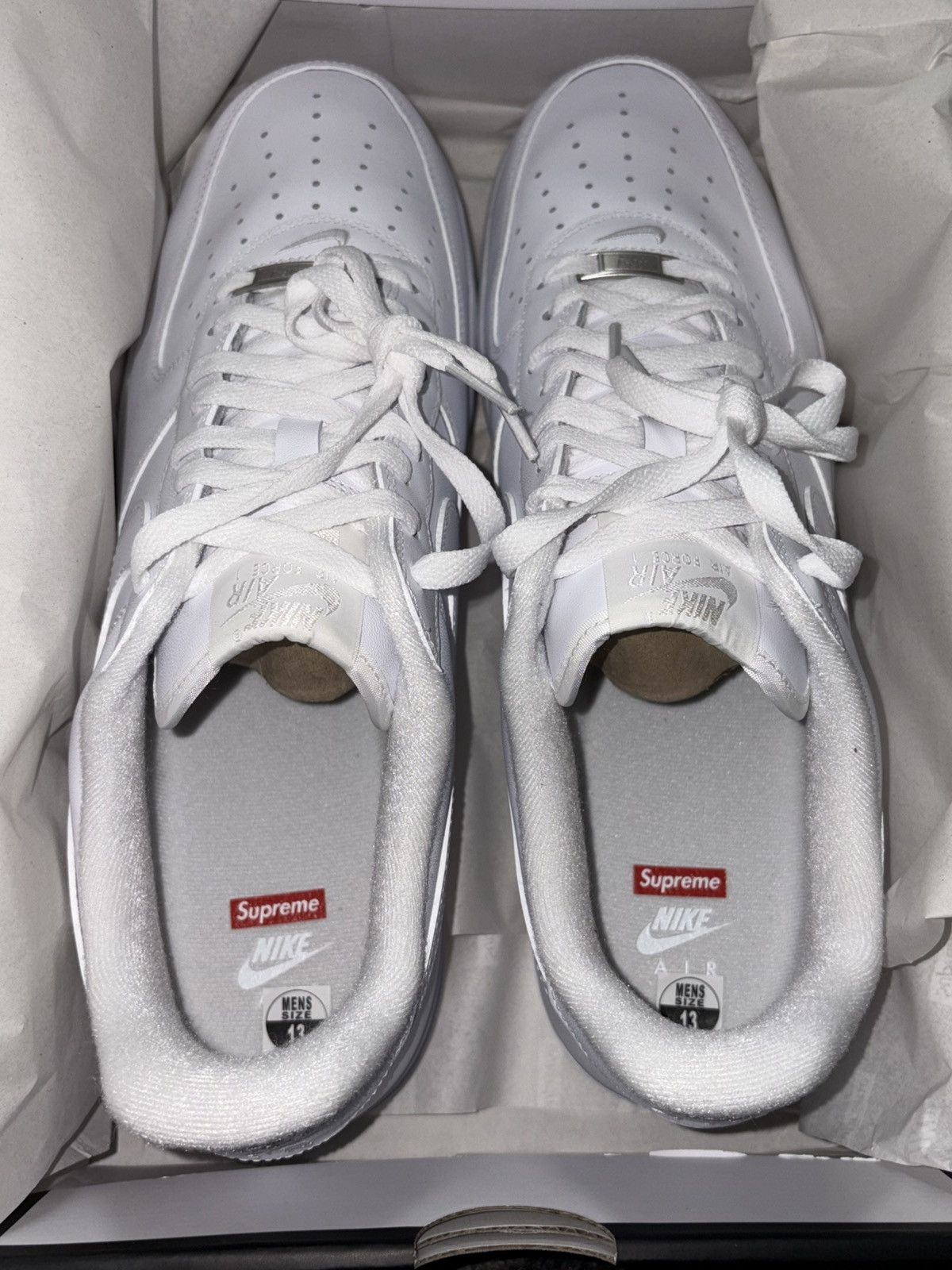 Nike × Supreme Supreme Nike Air Force 1 Low White Size US 13 / EU 46 - 4 Thumbnail