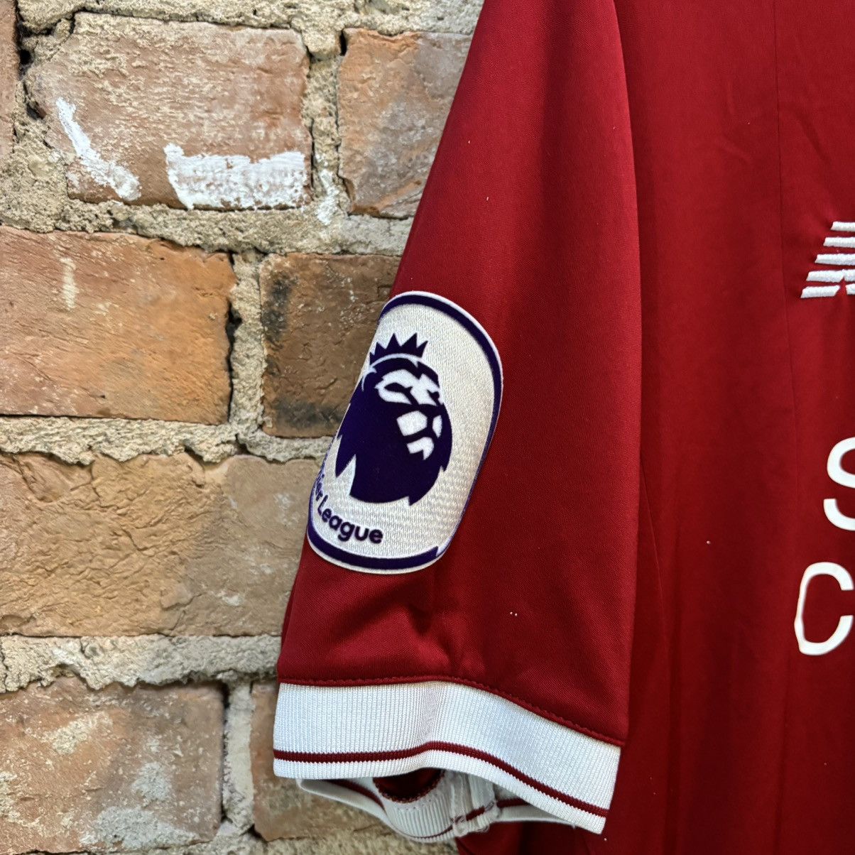 New Balance $120 New Balance Liverpool FC Mane #19 Soccer Jersey Size US L / EU 52-54 / 3 - 4 Thumbnail