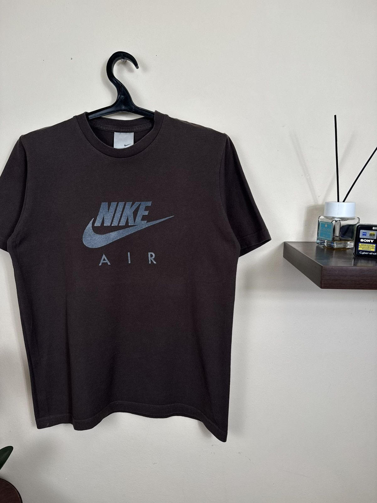 Nike Vintage Nike Air T shirt Brown Travis Scott Sz M Streetwear Size US M / EU 48-50 / 2 - 6 Thumbnail