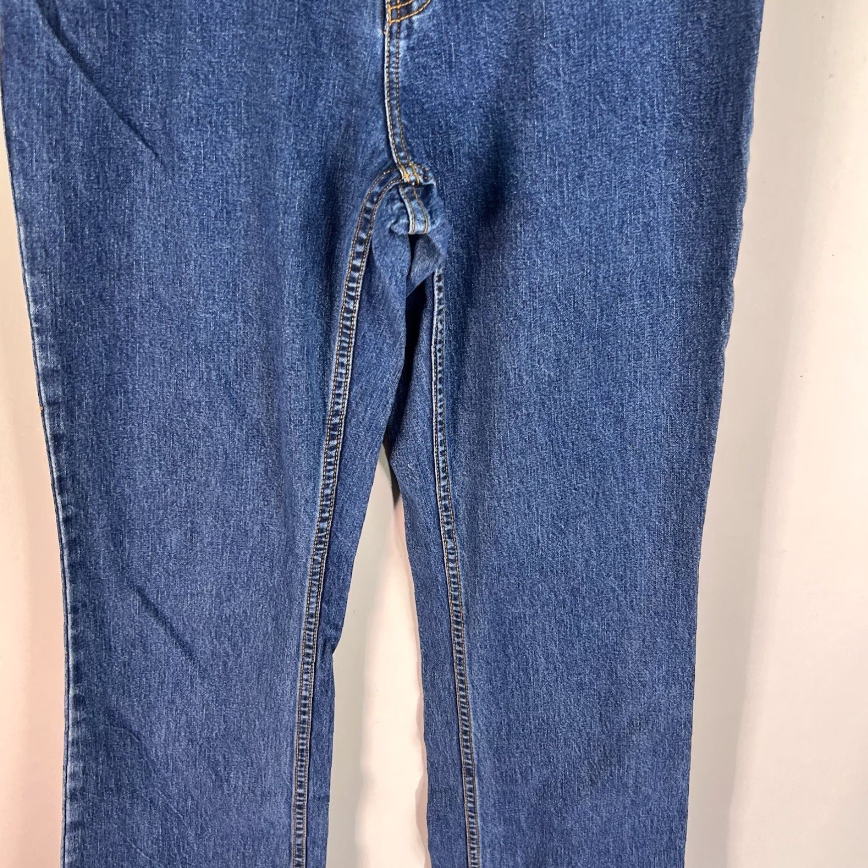 Eddie Bauer Eddie Bauer Jeans Women Reg Fit Straight Leg Denim Size 8 Blue 30X32 Size 30" / US 8 / IT 44 - 3 Thumbnail